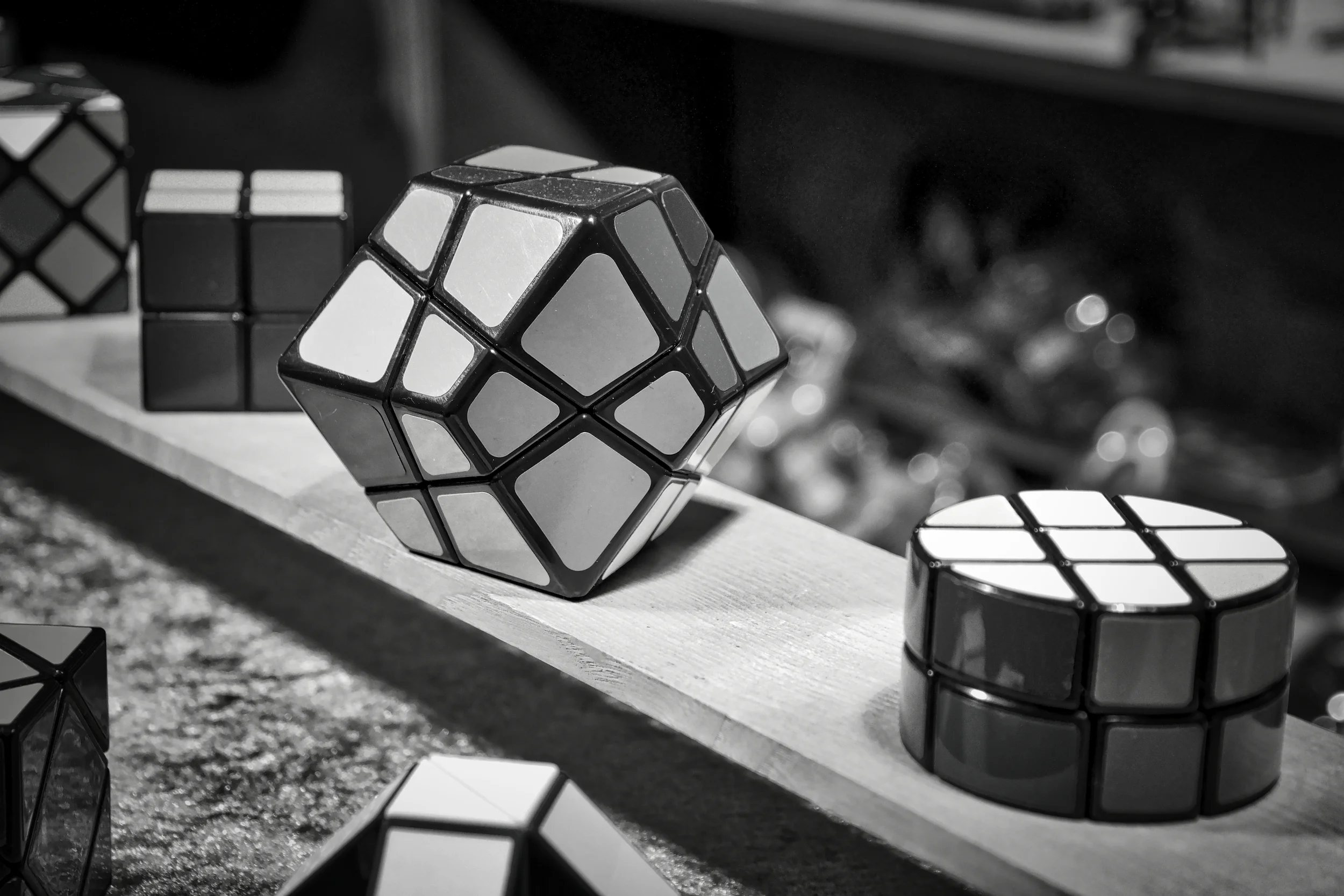 Compositional multidimensionality and the lexicon-semantics interface