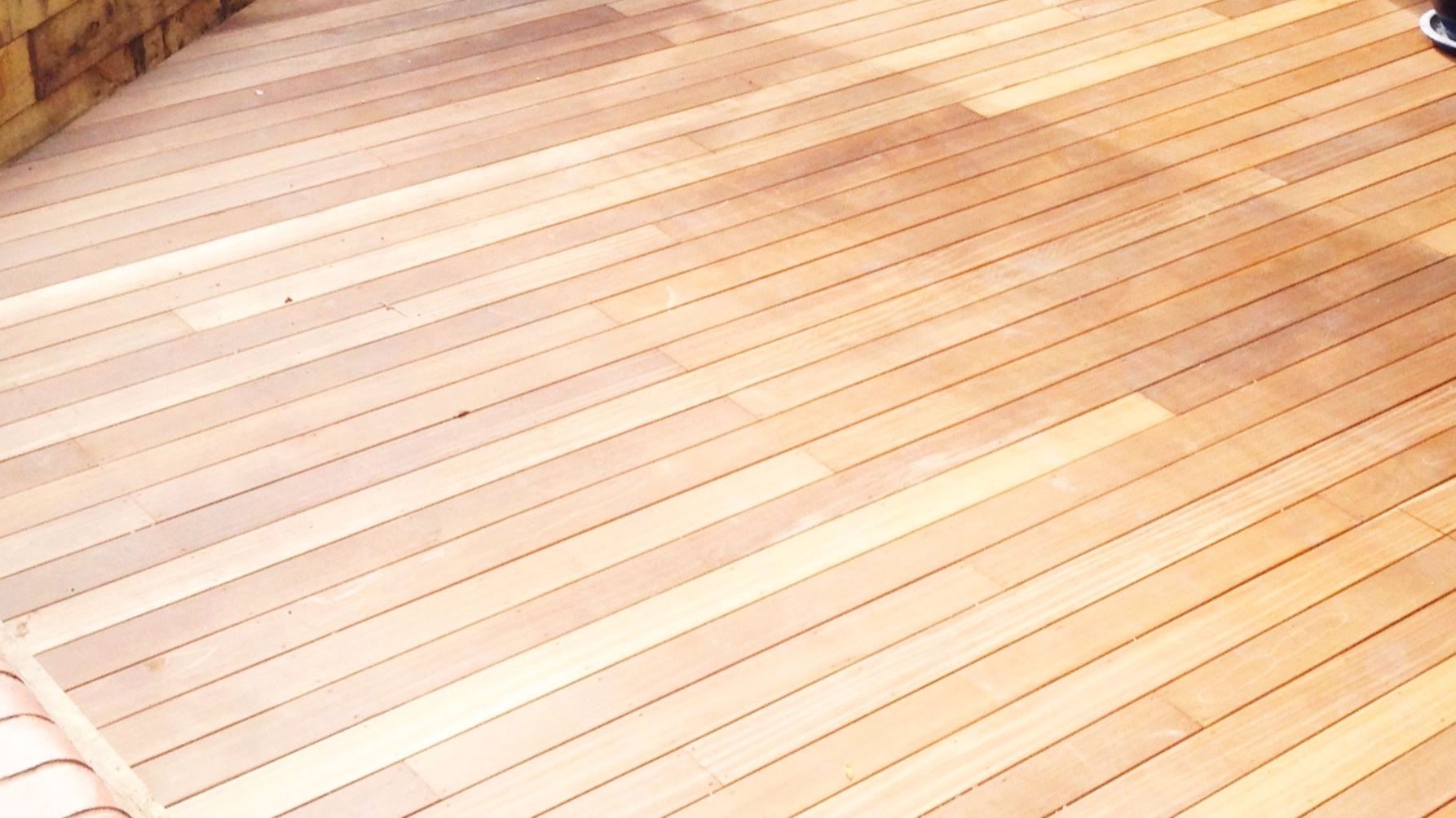 decking-3---Gallagher-gardens---Landscaping-Oxford.jpg