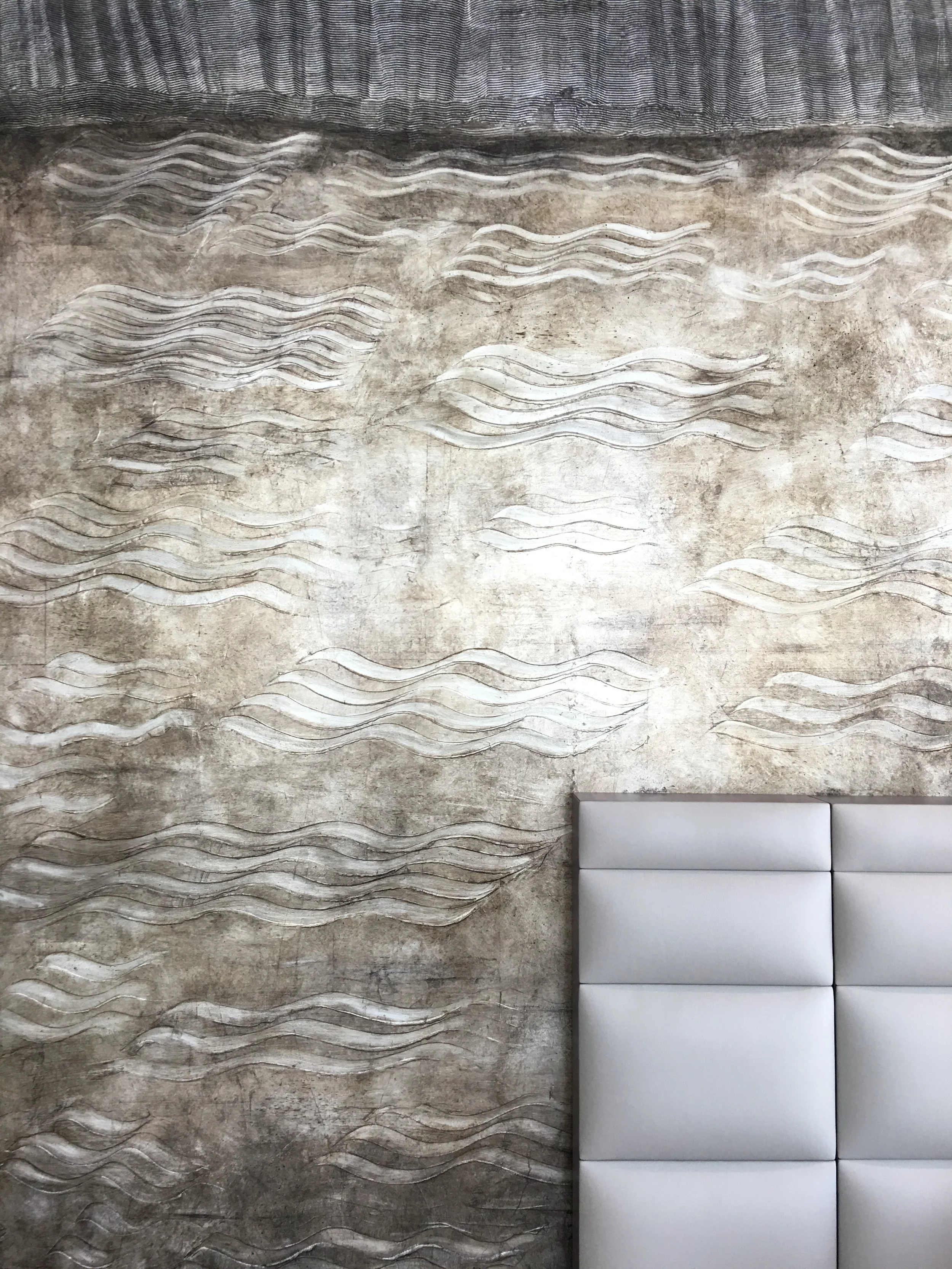 Abstract Silver Leaf Mural — ShaunChristopherDesigns painted decorations  surfaces murals tromp l'oeil stencil gilded Venetian plaster faux marbles  faux bois painting techniques faux finish plaster faux decorative paint  chinoiserie silver leaf gold, image size:2500x3333