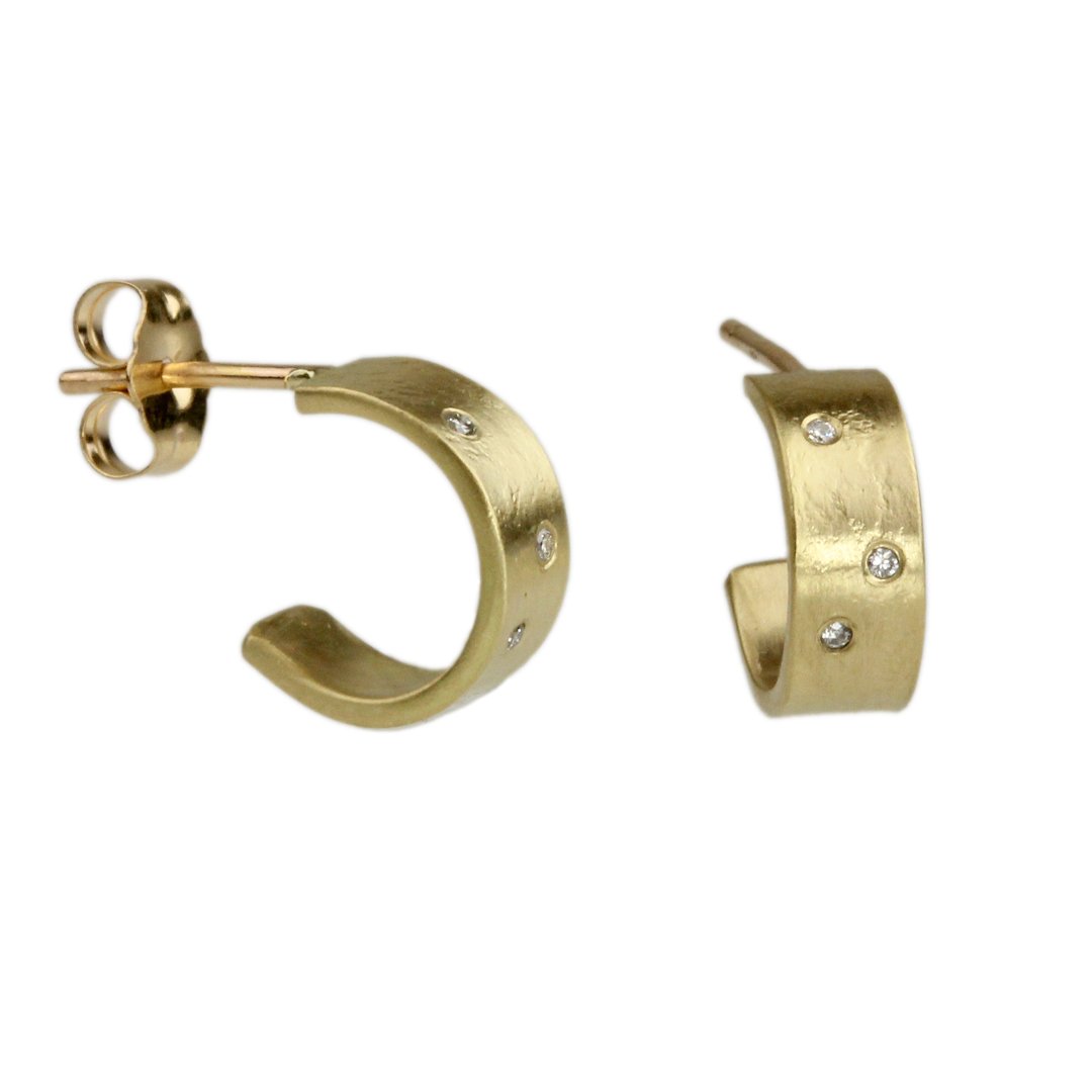 ParchmentScatterHoops4mm.jpg