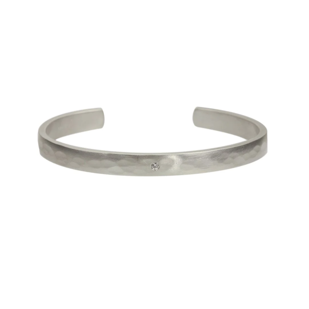 6mmHammeredHeavyWinkCuffSilver.jpg