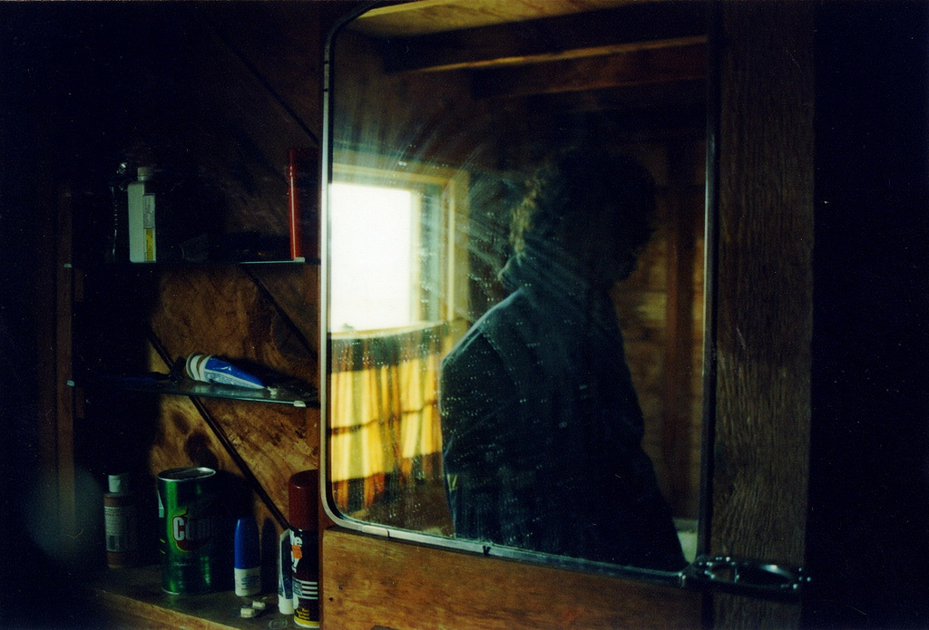 mirror_3418971137_l.jpg