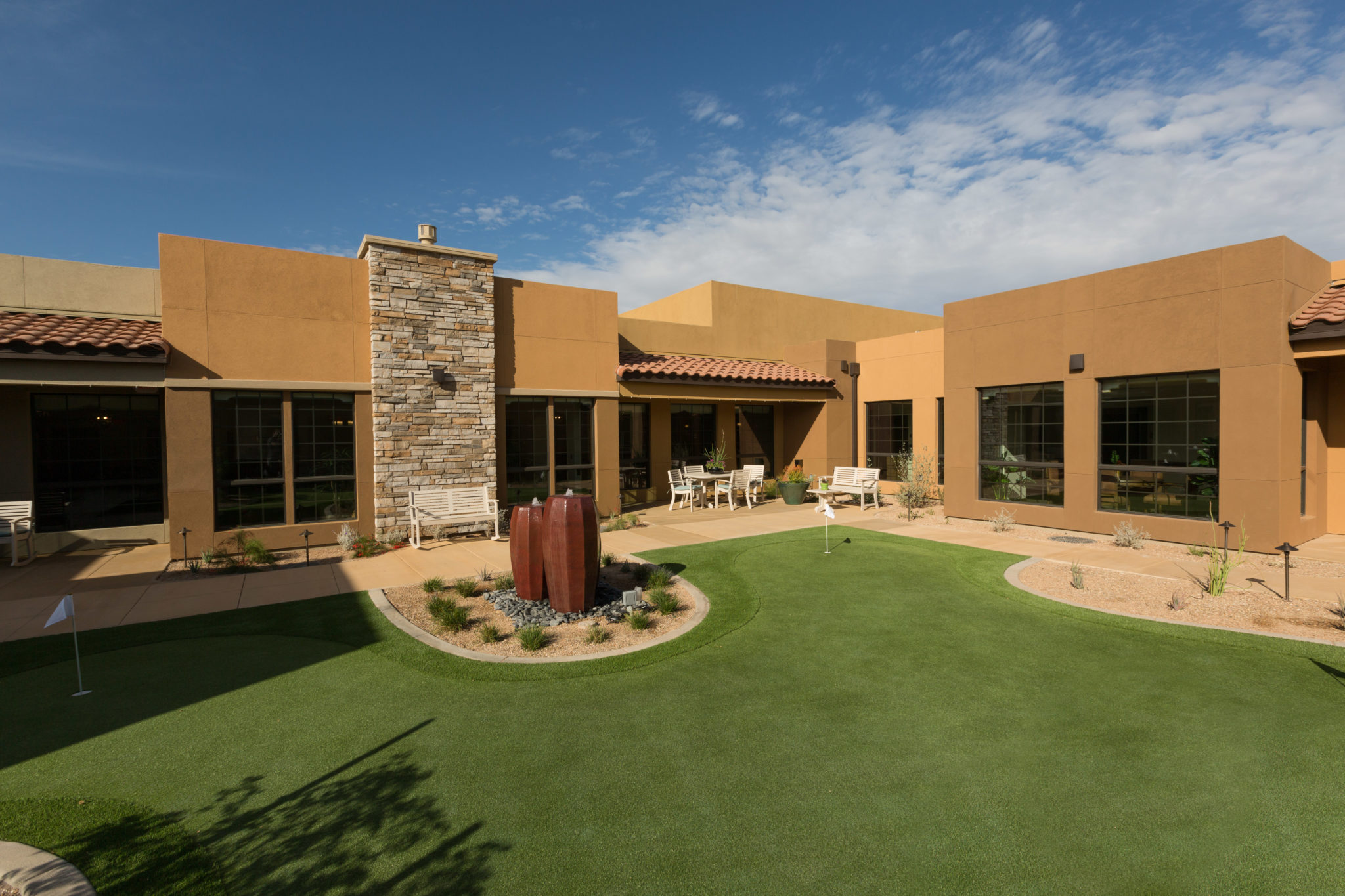 Lone Mountain Memory Care Inner Courtyard.jpg