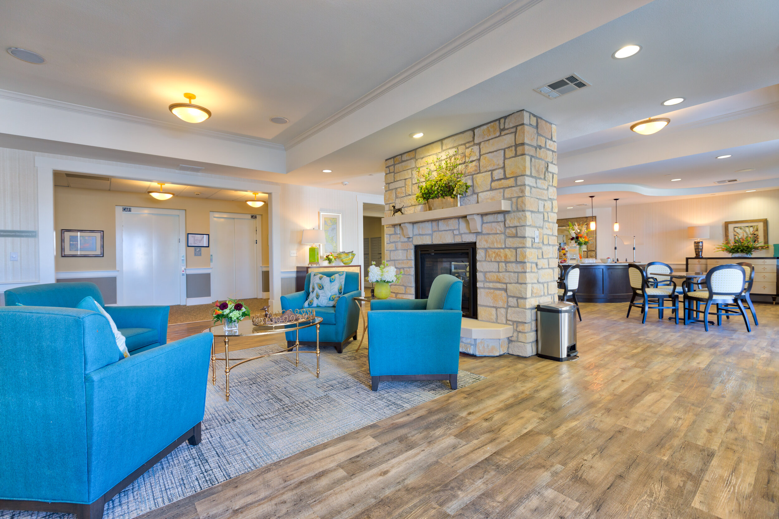 Lake Travis Independent Living Sitting Area.jpg