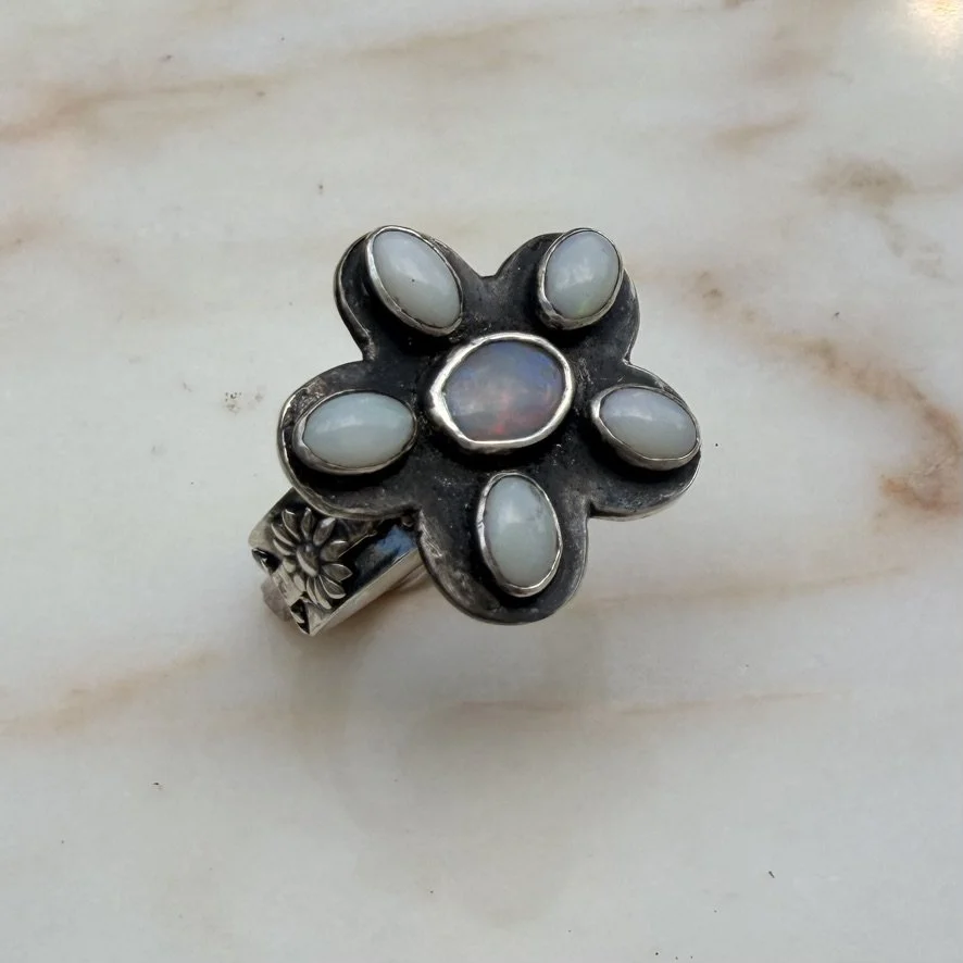 Daisy ring