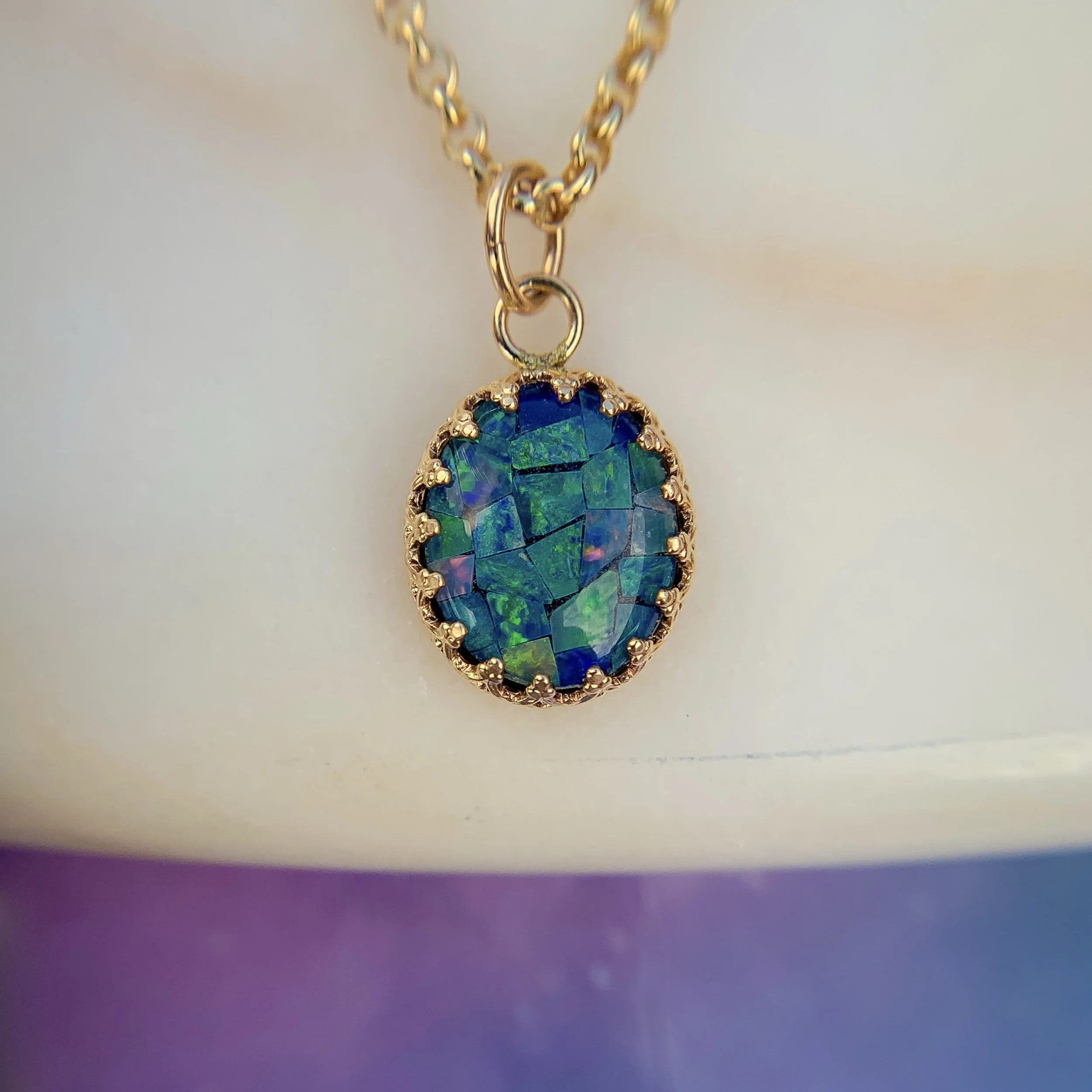 Feminine and versatile opal necklace