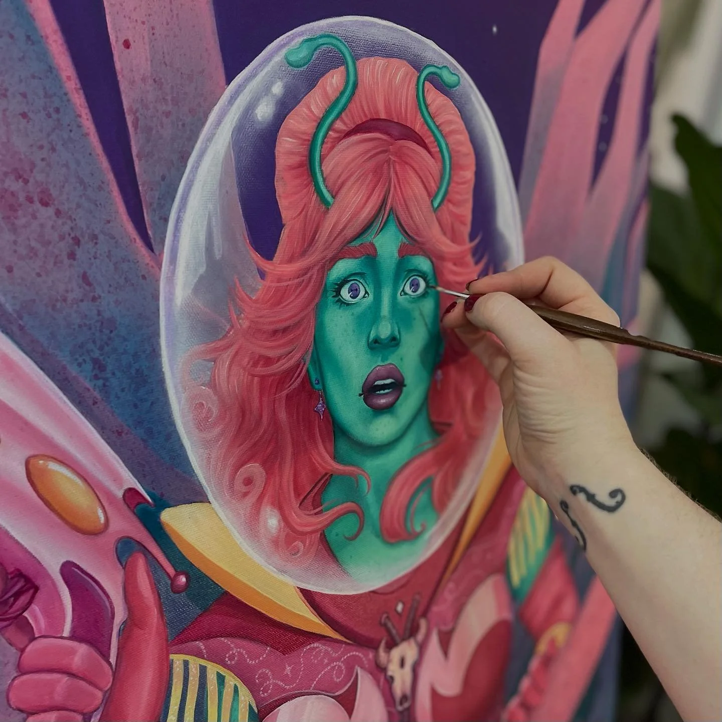 Swipe for an incredible Xmas gift idea! Hehe. There must be someone in your life who is desperate for more space cowgirls in their life?! 😎🤠 The Explorer was one of the first artworks that I made for the Cowgirls and Aliens Oracle. She started as a