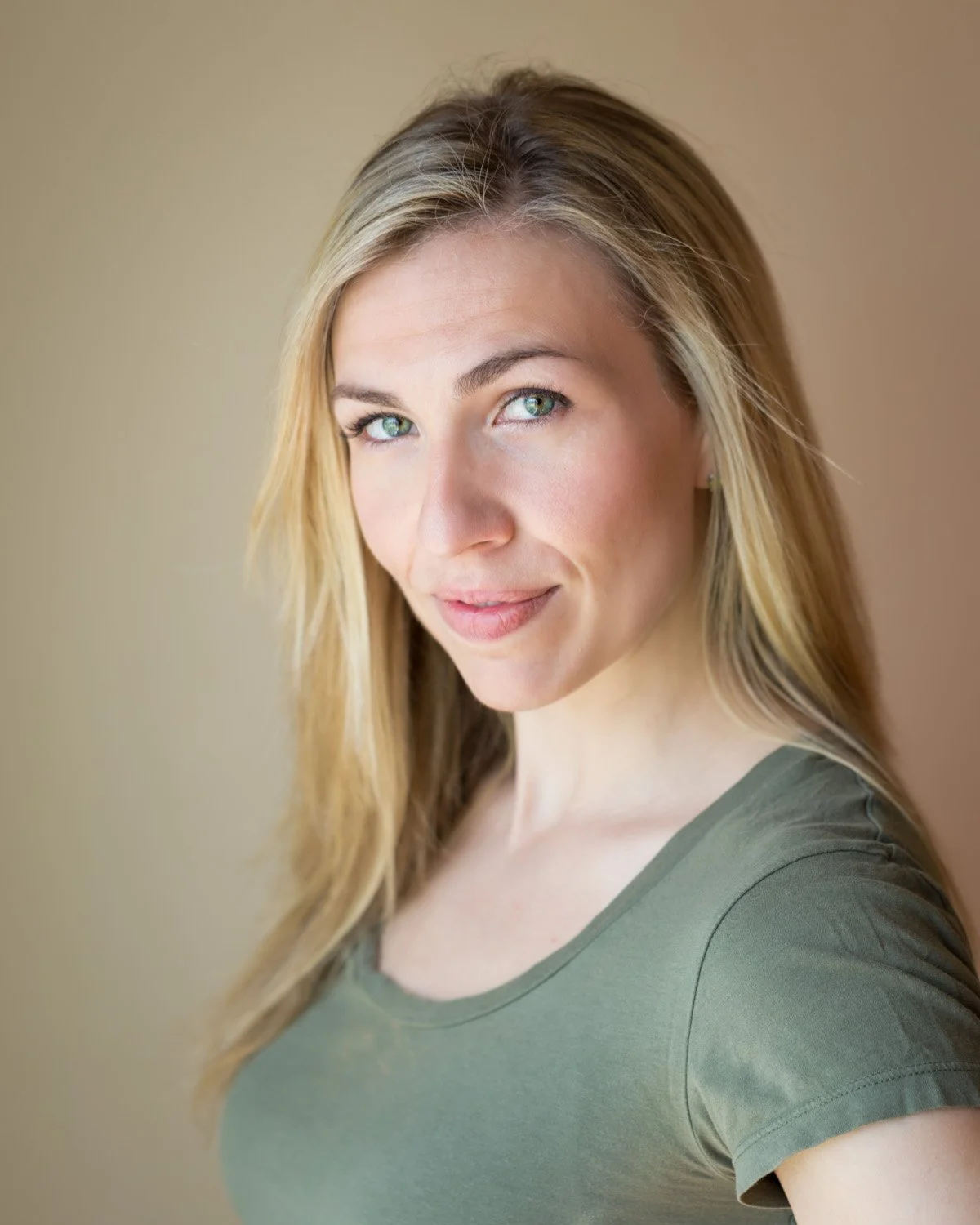 Danielle Headshot.jpg
