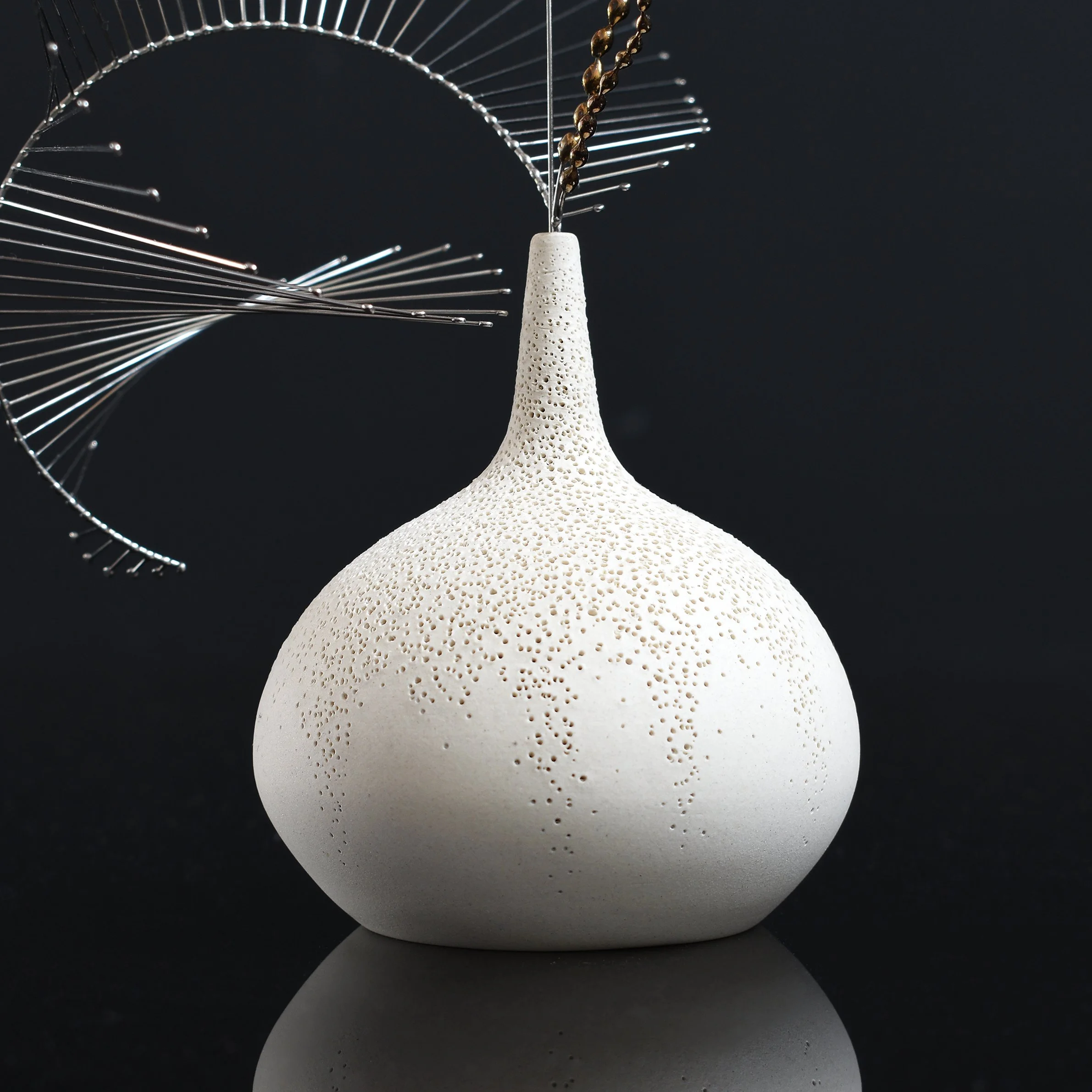 Cradeled increments vase.jpg
