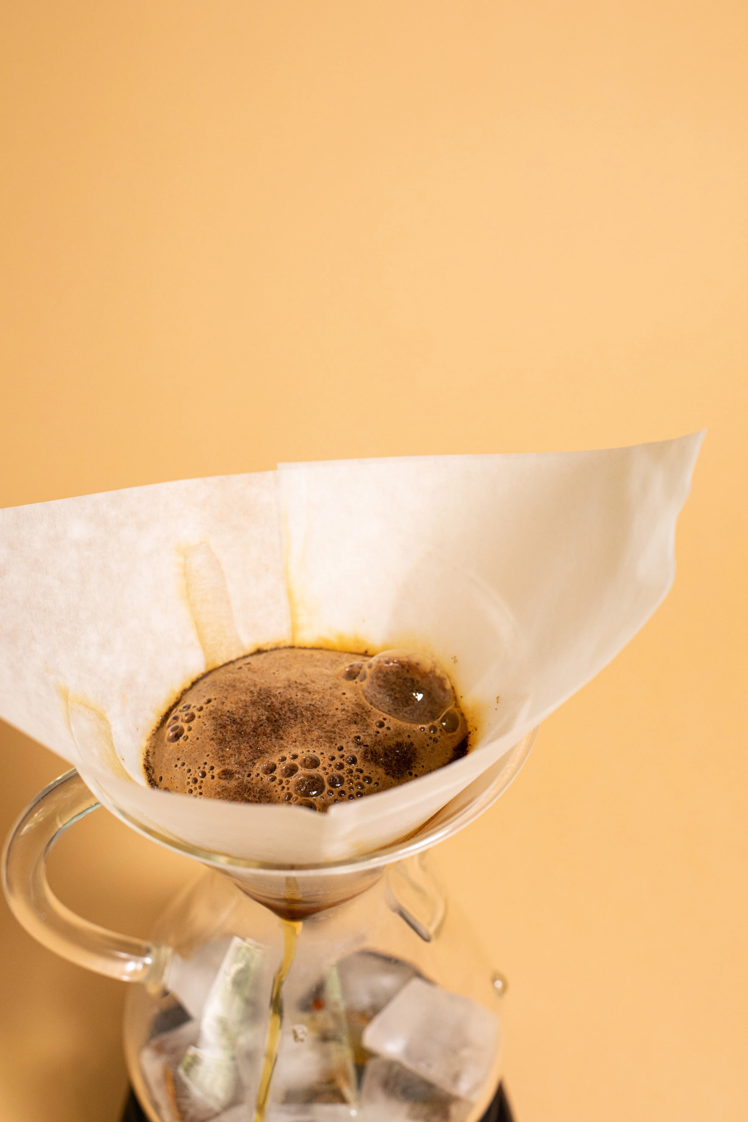 Brewing Guide Iced Chemex — Crema Coffee Roasters