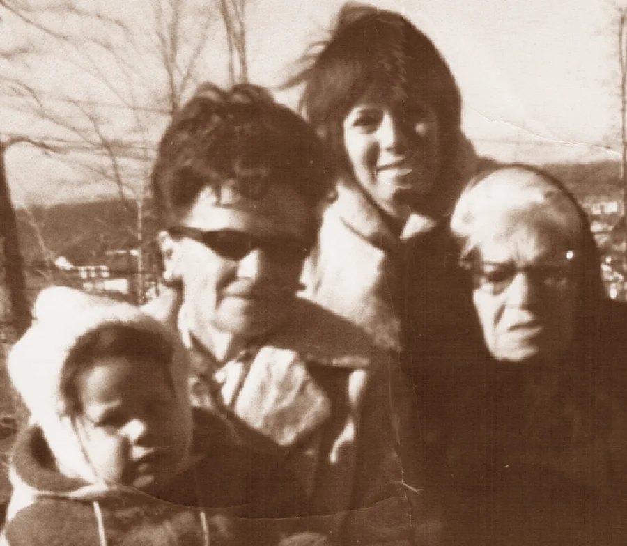 4-gen-crop-brown-medium.jpg