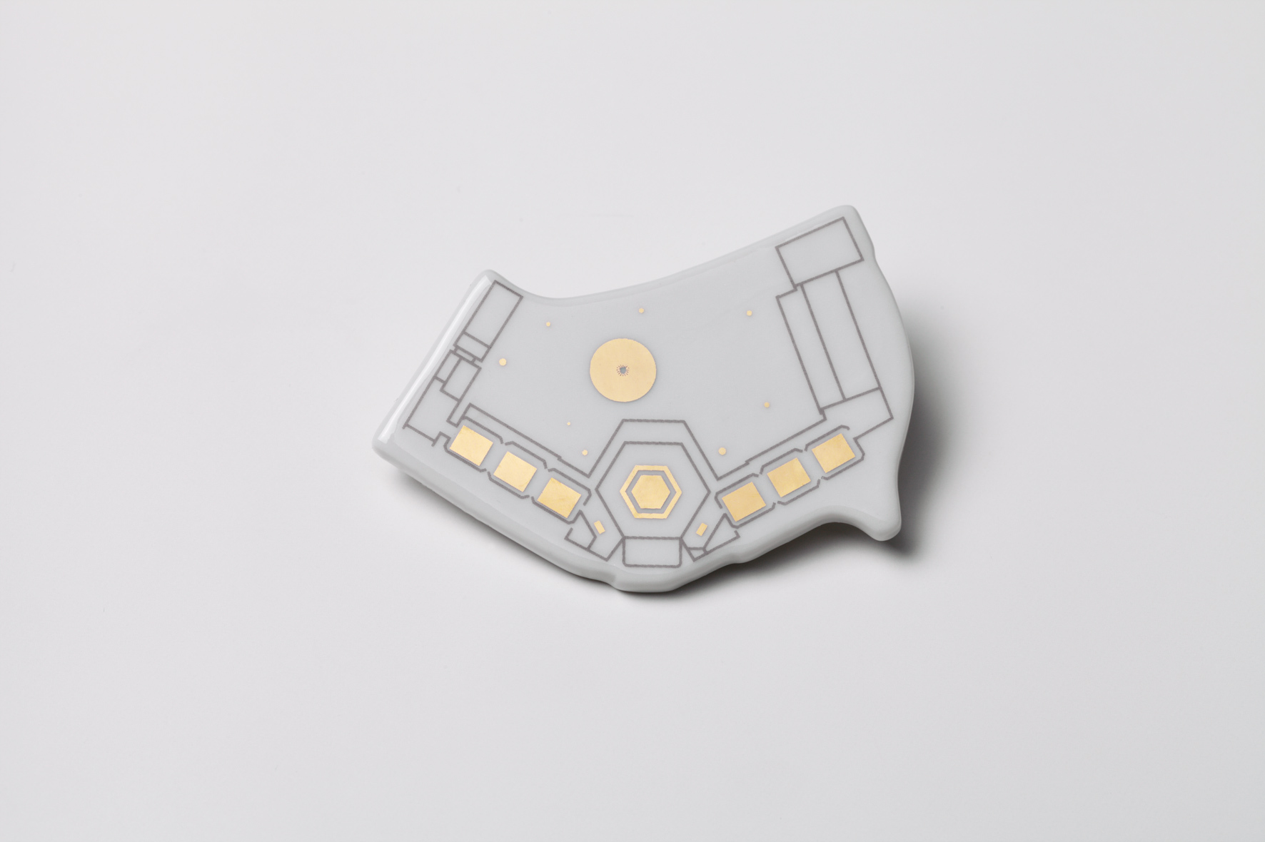 MMKA_Brooch_ZittaSchnitt_02.jpg