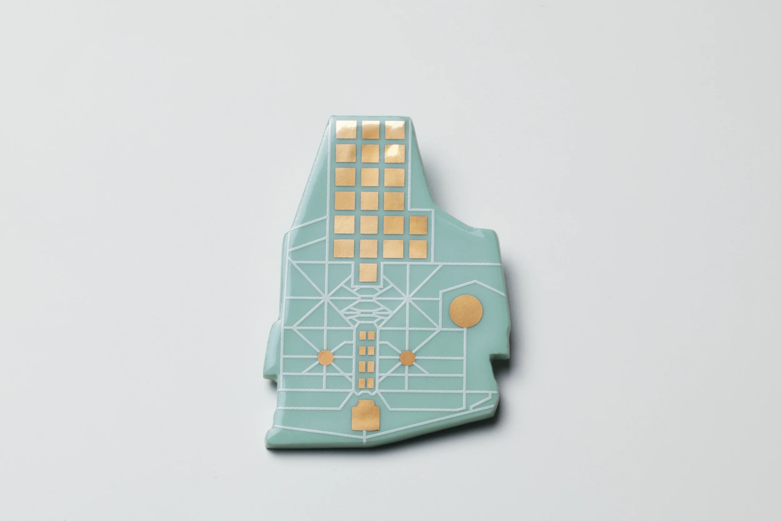 Schoenbrunn_Brooch_ZittaSchnitt_08.jpg