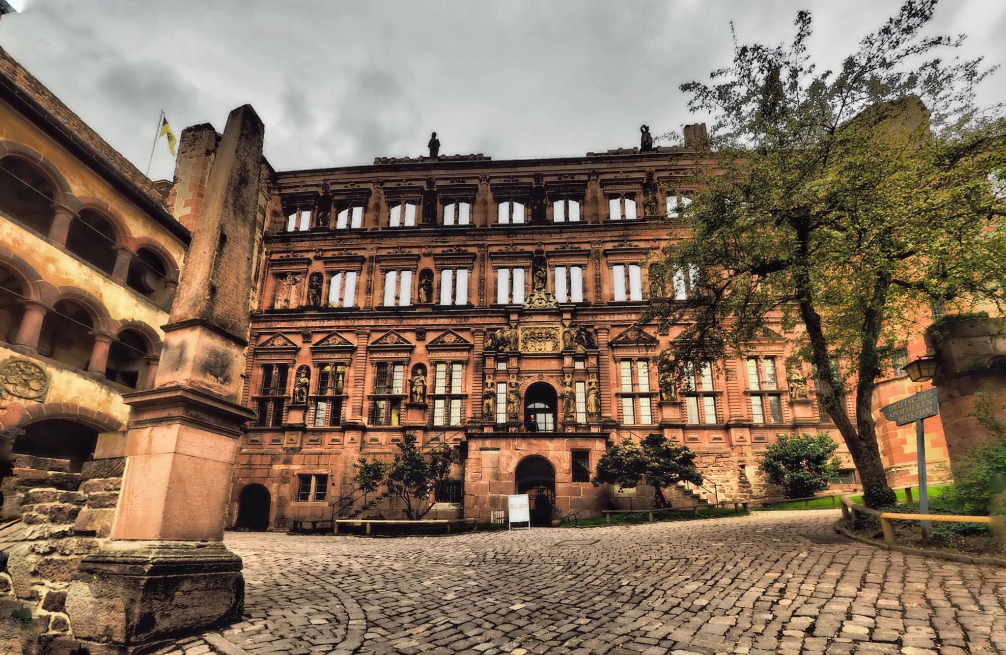 Innenhof Schloss Heidelberg