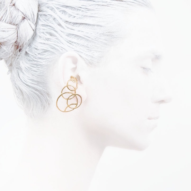 O+Fall+lei+foo+gold+silver+oxidized+jewelry+jewellery+design+smykker+guld+sølv+oxideret+ørering+scandinavian+design+danish+design+dansk.jpg