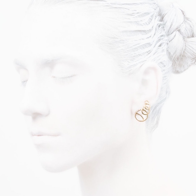 O5+ear+stud+lei+foo+gold+silver+oxidized+jewelry+jewellery+design+smykker+guld+sølv+oxideret+ørering+scandinavian+design+danish+design+dansk.jpg