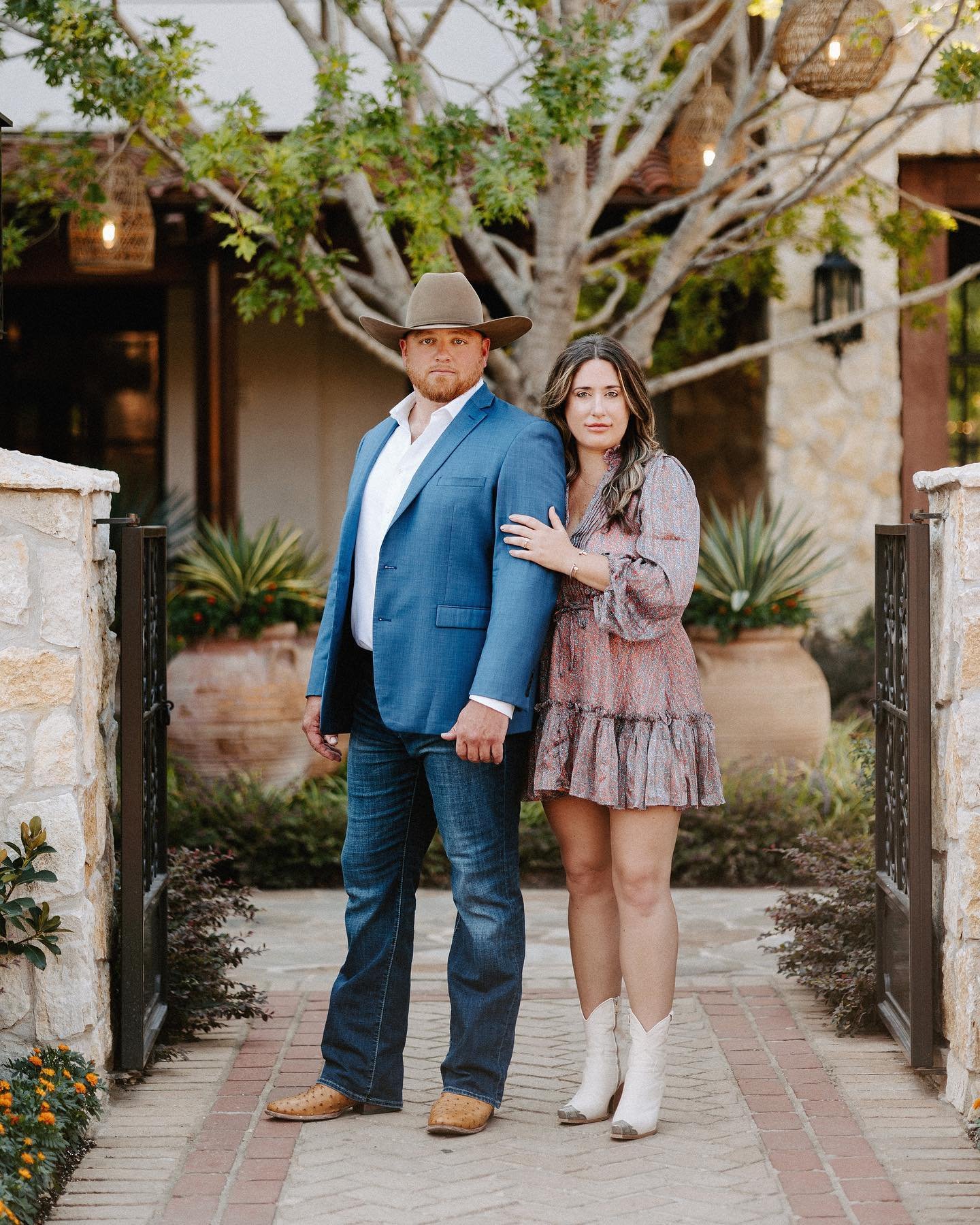 From Cowtown 🐄 ➡️ Morgantown ⛰️- See ya soon West Virginia 👋🏻🤠

#westvirginia #morgantown #cowtown #ftworth #dfwweddings #engagement #destinationweddingphotographer #destinationwedding #westvirginiaphotographer #westvirginiawedding