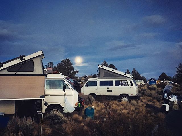 #descendonbend was a great time. A bit stormy but the #westy 's were out in full glory over 200. Looking forward to the final count. Thanks @poseidonsbeard @vanagonlife and everyone else that made this happen