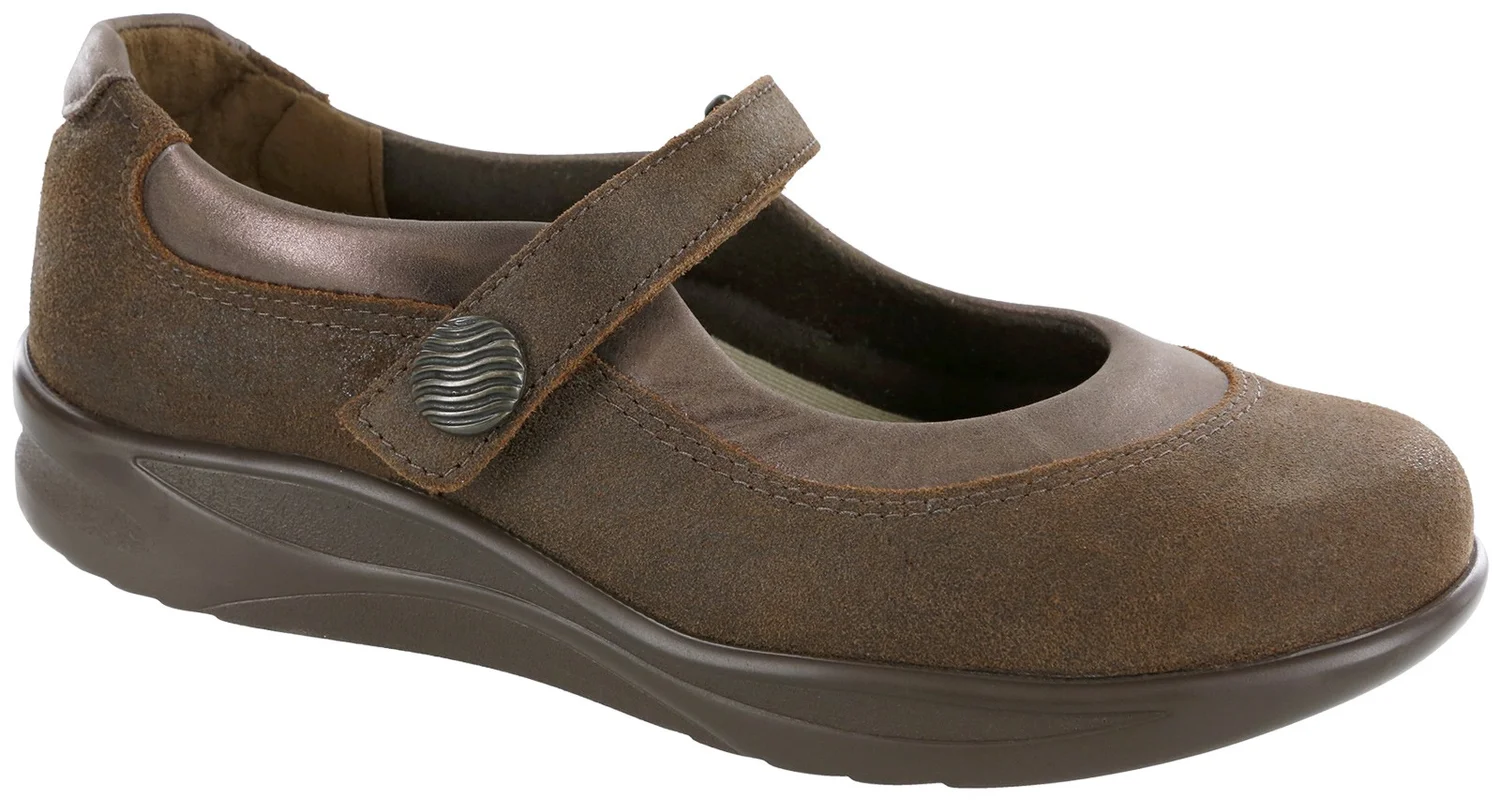 STEP OUT BROWN — SAS Shoes | San Antonio Shoemakers