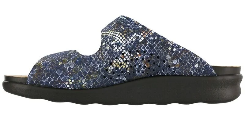 sas-womens-cozy-multi-snake-2.jpg