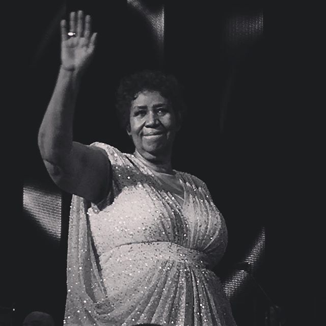 Aretha Franklin, Queen of Soul.  I say a little prayer for you. 💜
My sister and I grew up with Motown in the beat of our hearts.  Grateful we were able to see the 👑 in concert. 
#iSayALittlePrayerForYou #respect #naturalwoman #rip #chainoffools #ar