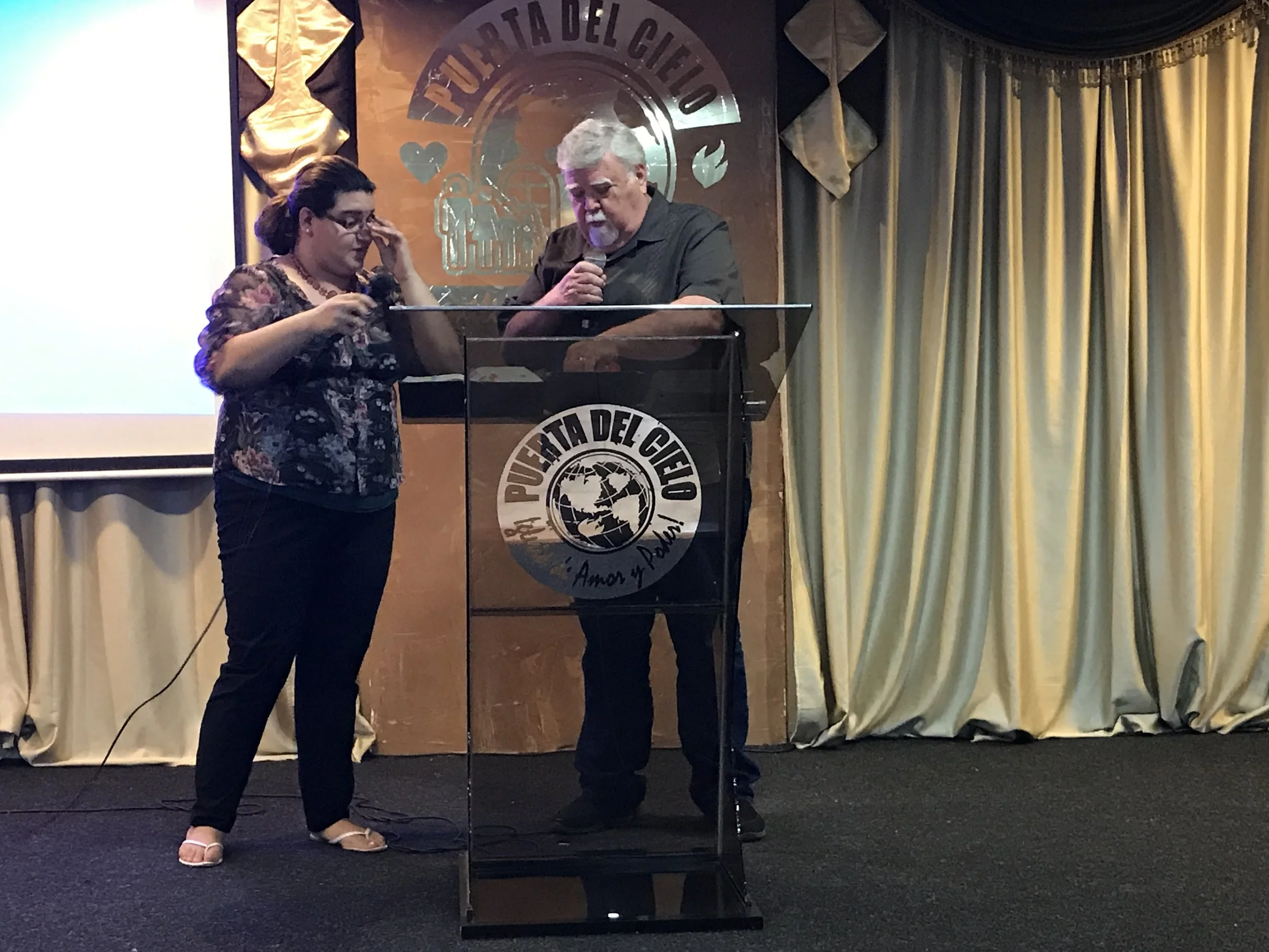 Johnny Moffitt Preaching in Honduras.jpg