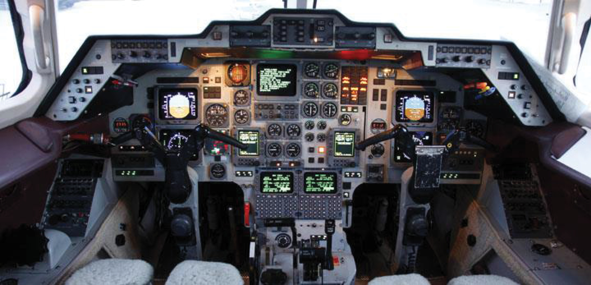 hawker_cockpit.jpg