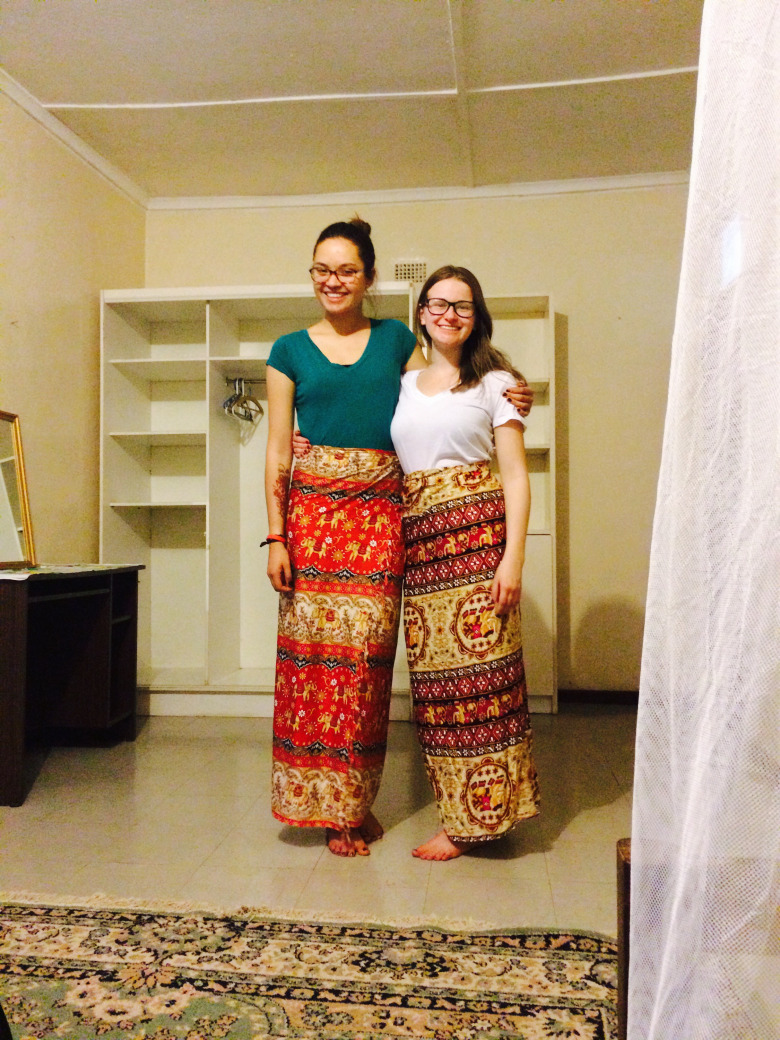Siâna & Anna wearing traditional chitenges!