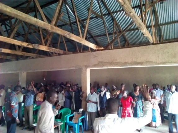 Jan BFU team praying for the village pastors..jpg