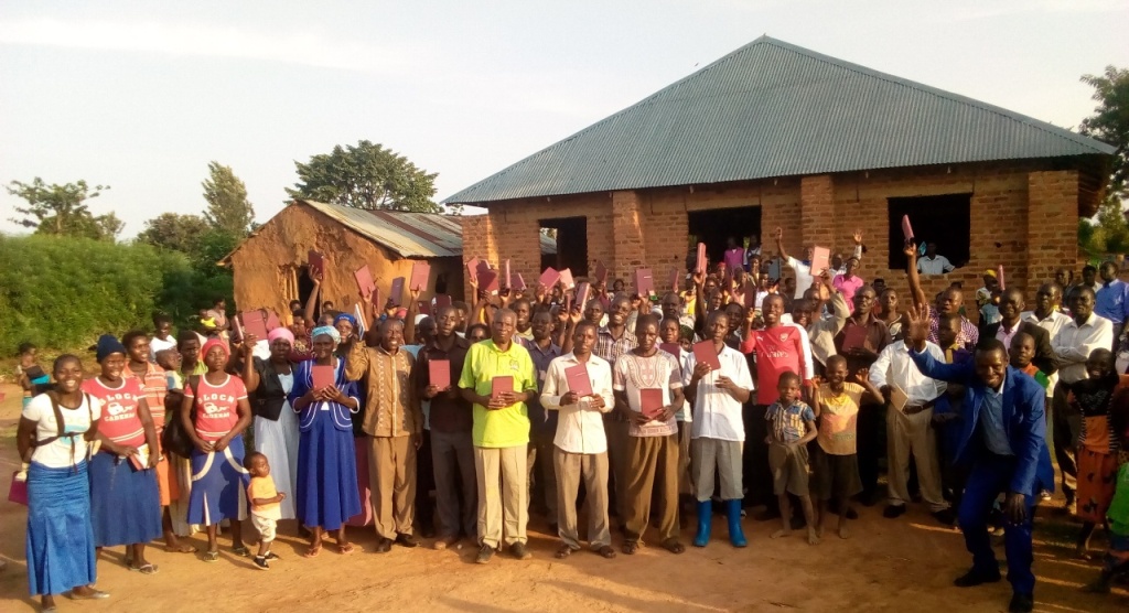 Group photo with pastor Katandi..jpg