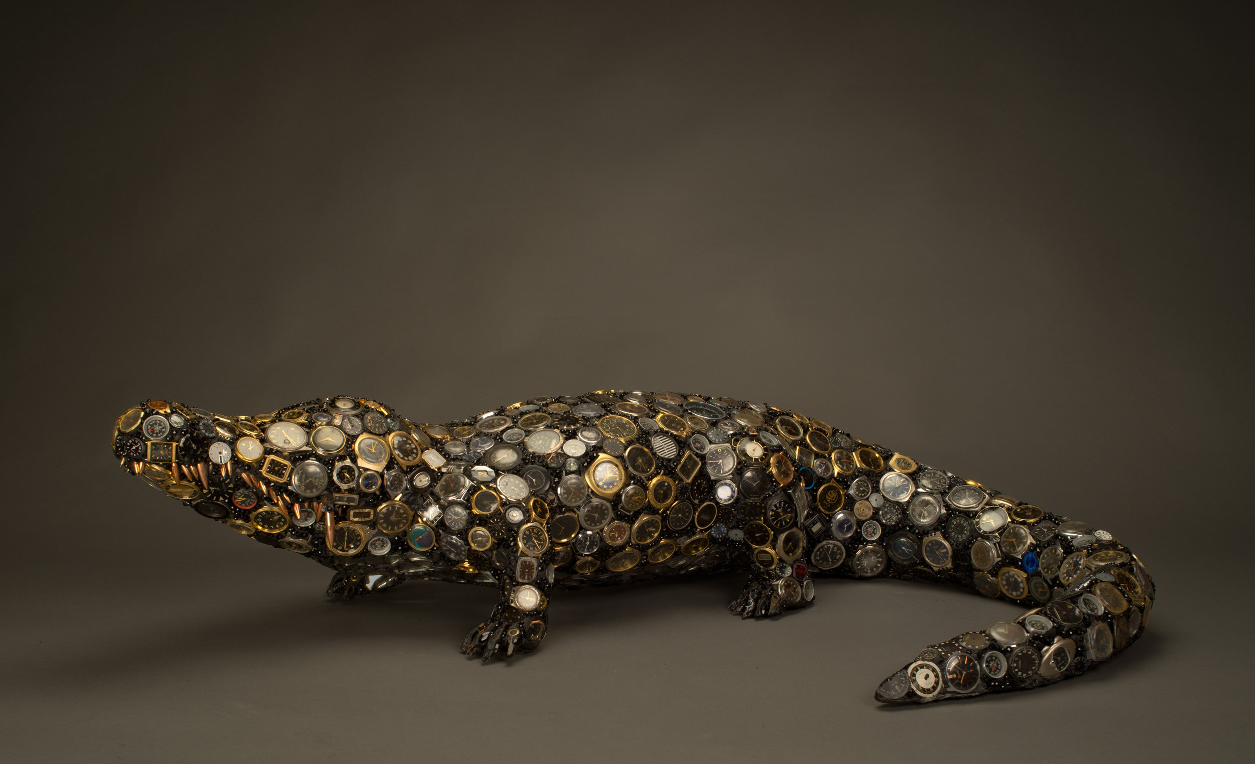 Gator 9"x37"x23"