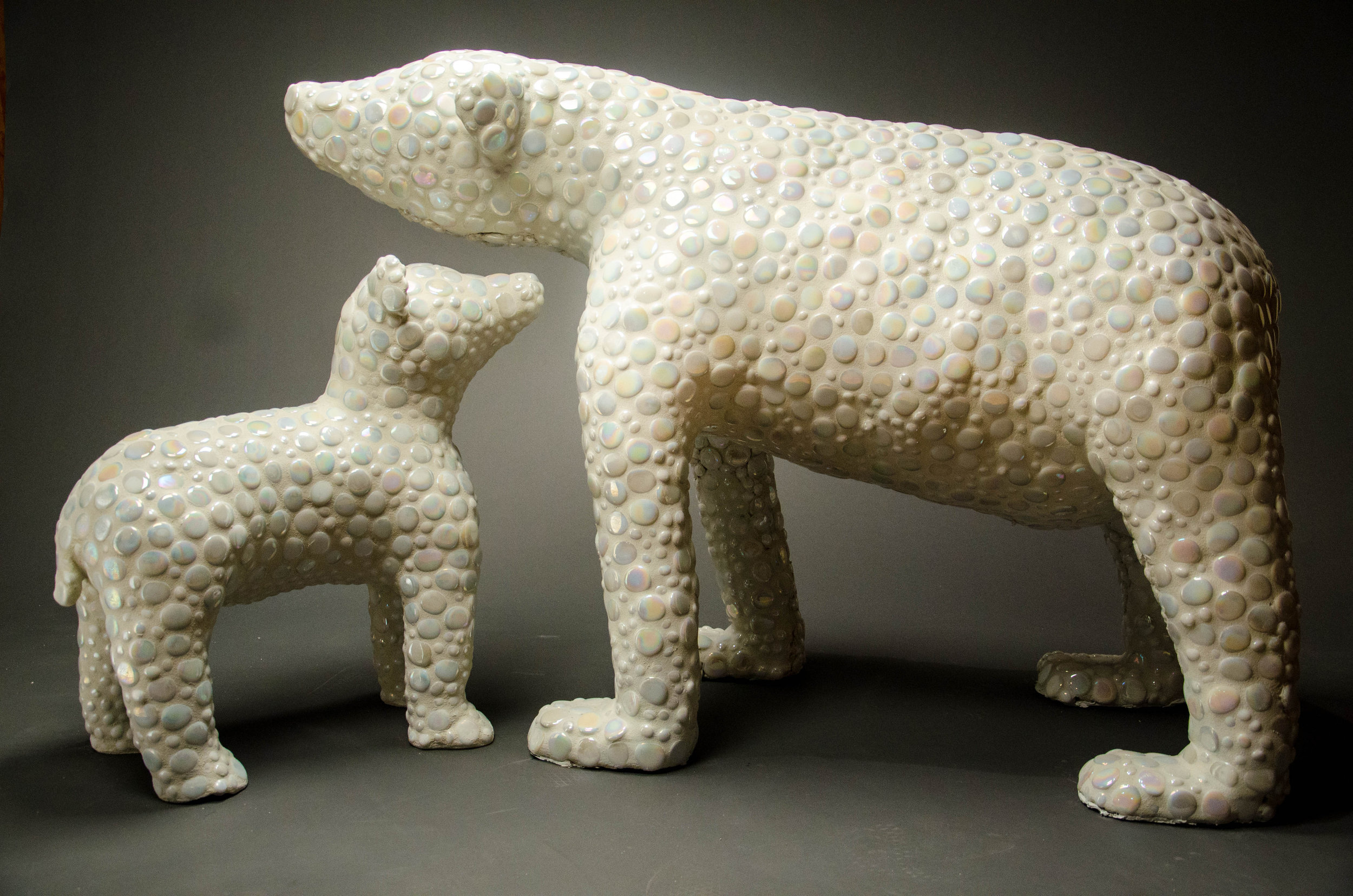 Winter Bear with Cub 36"x52"x21", 25"x25"x11"