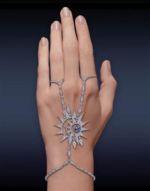 Celeste Hand Bracelet 91431516