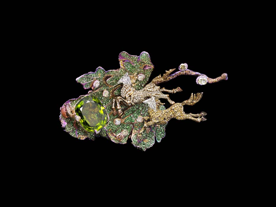 Wallace Chan Fleur de la Dynastie Tang brooch with rubies, yellow diamonds, pink sapphires, tsavorites, garnets, emeralds and diamonds.
