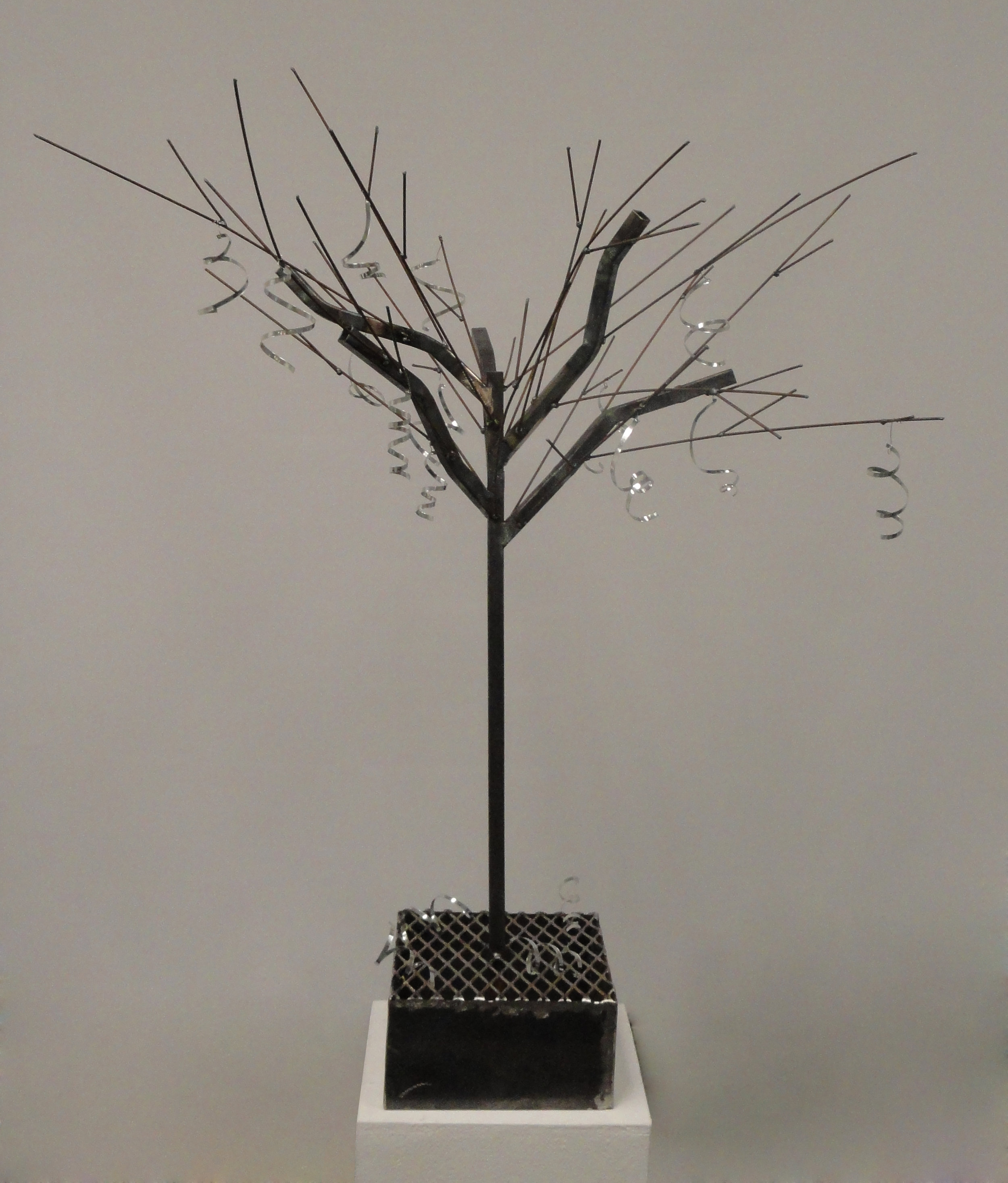  Organic Forms Project  Sculptural Processes&nbsp;  34” x 38” x 34”  steel, aluminum  2014 
