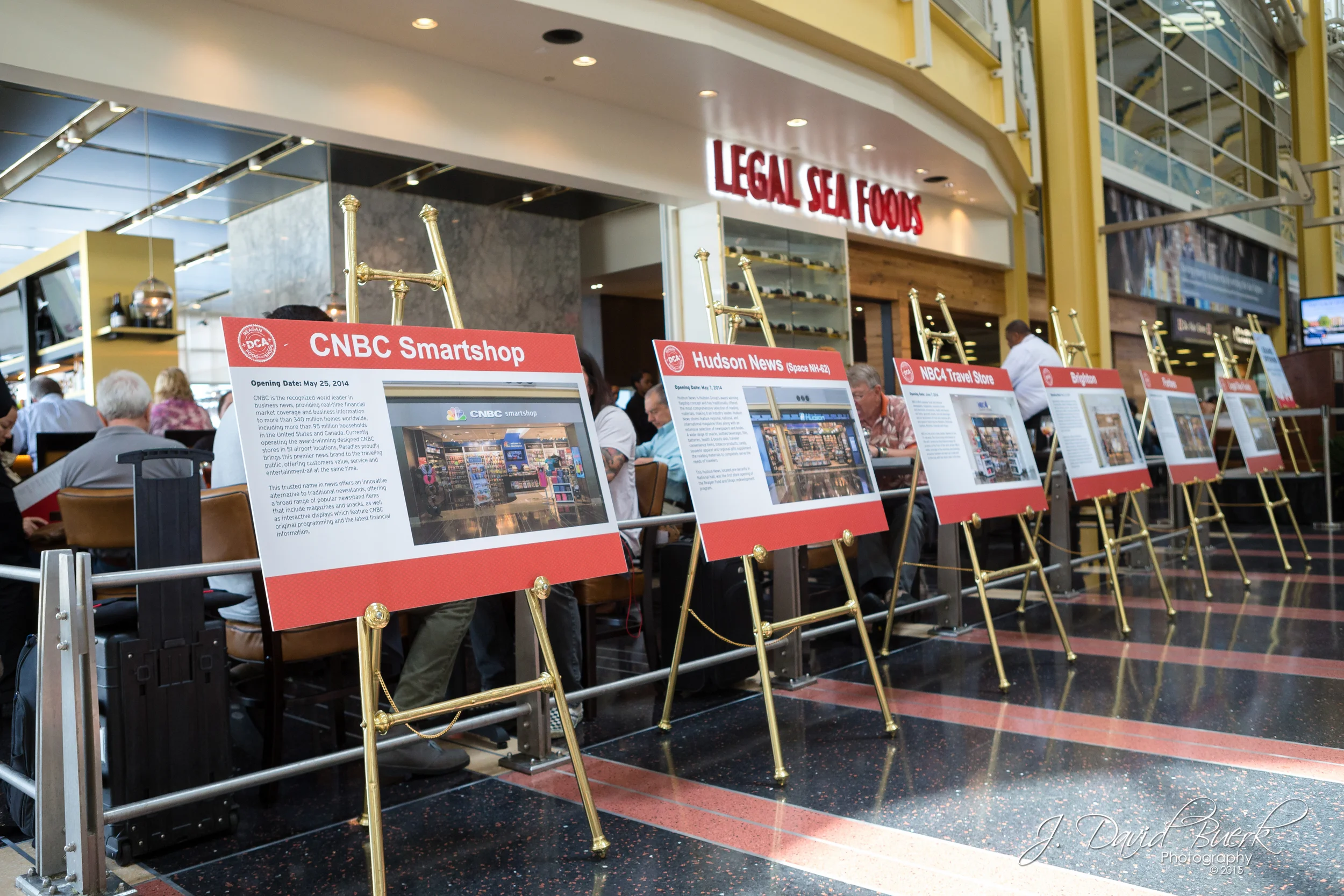 Legal Sea Foods Grand Opening and Ribbon Cutting at Ronald Reagan National Airport.
Photography by J. David Buerk:
www.jdavidbuerk.com
www.facebook.com/jdbphoto