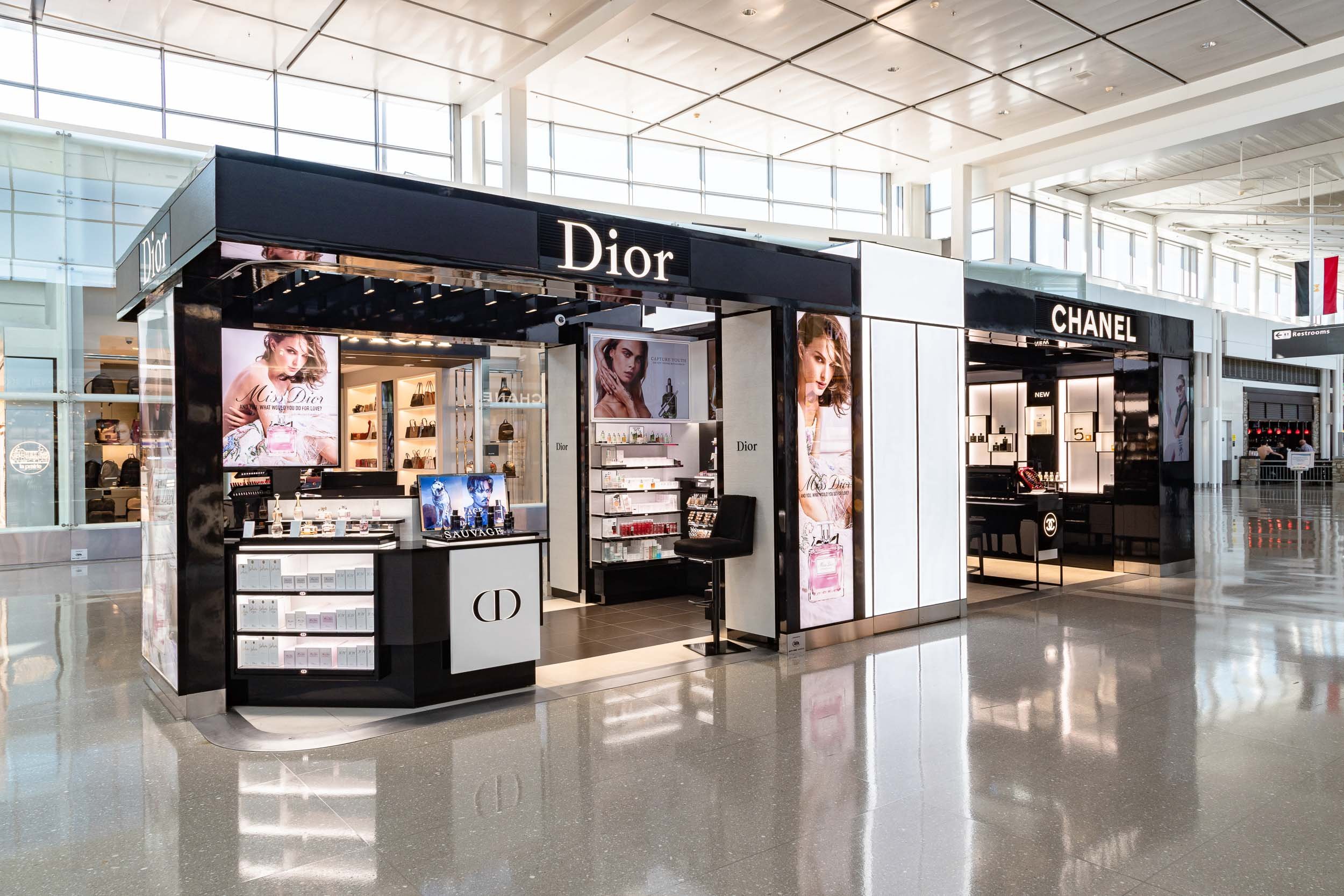 www.jdavidbuerk.com - Retail and Architecture - 047 - IAD Concessions 2019 10 28 (10 of 241) (DX7A6763-Edit).jpg