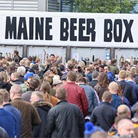 Bjórfestival í Sundahöfn Skipulagning, viðburðar- og markaðsstjórnun fyrir Maine Beer Box bjórhátíðina.