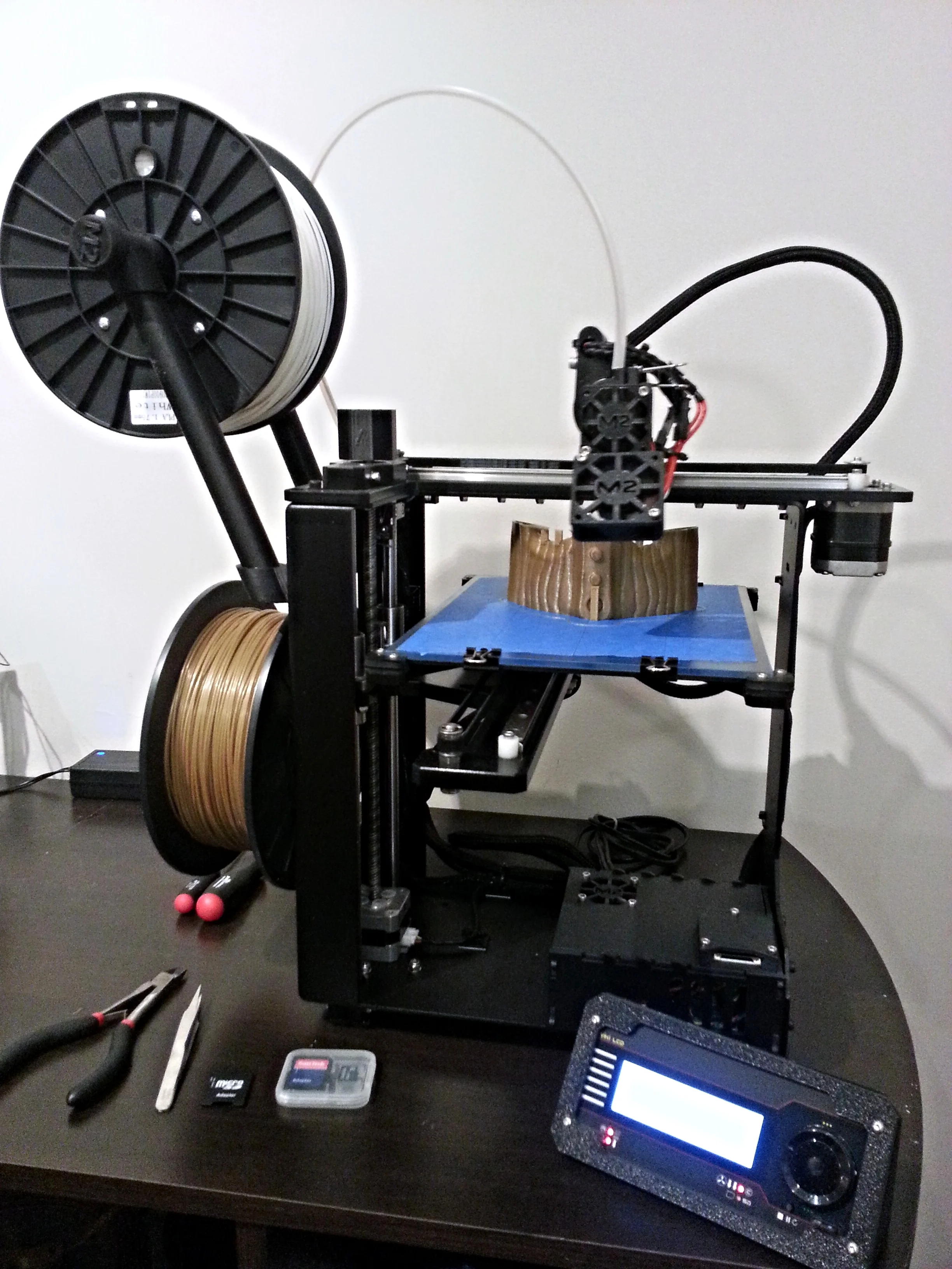 MakerGear M2 (R2) Max Print Volume: 200 mm x 254 mm x 200 mm (8 in x 10 in x 8 in) Min Layer Height = 0.10 mm 