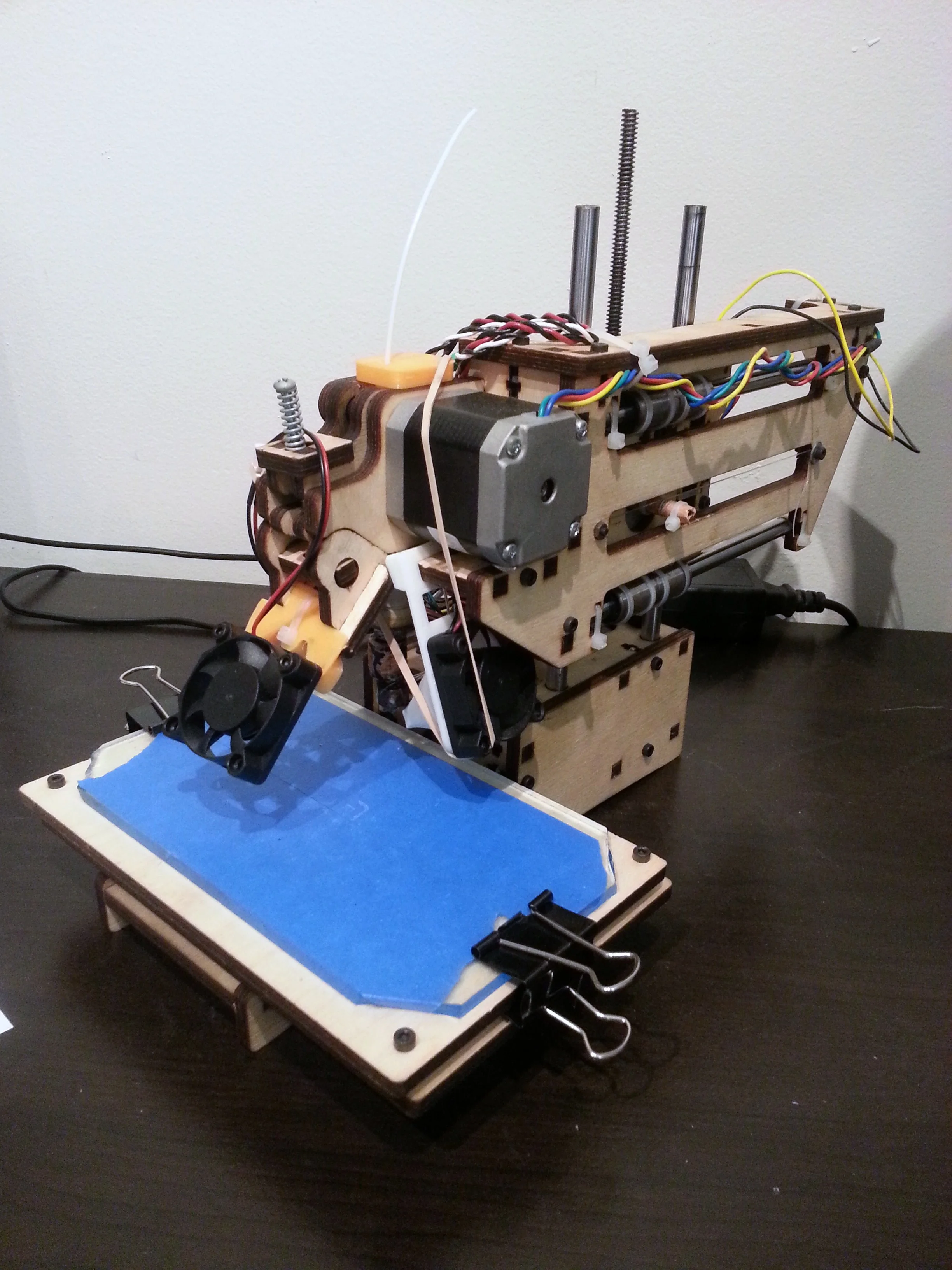 Printrbot Simple V2 Max Print Volume: 100 mm x 100 mm x 86 mm (4 in x 4 in x 3.25 in) Min Layer Height = 0.15 mm