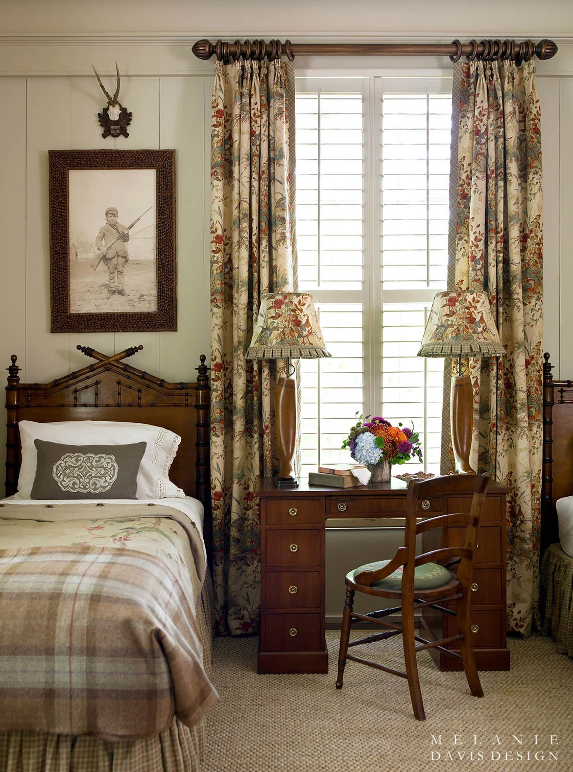MelanieDavisDesign_MelanieDavis_MelanieDavisBracey_EJFollowill_twinBedroom1.jpg