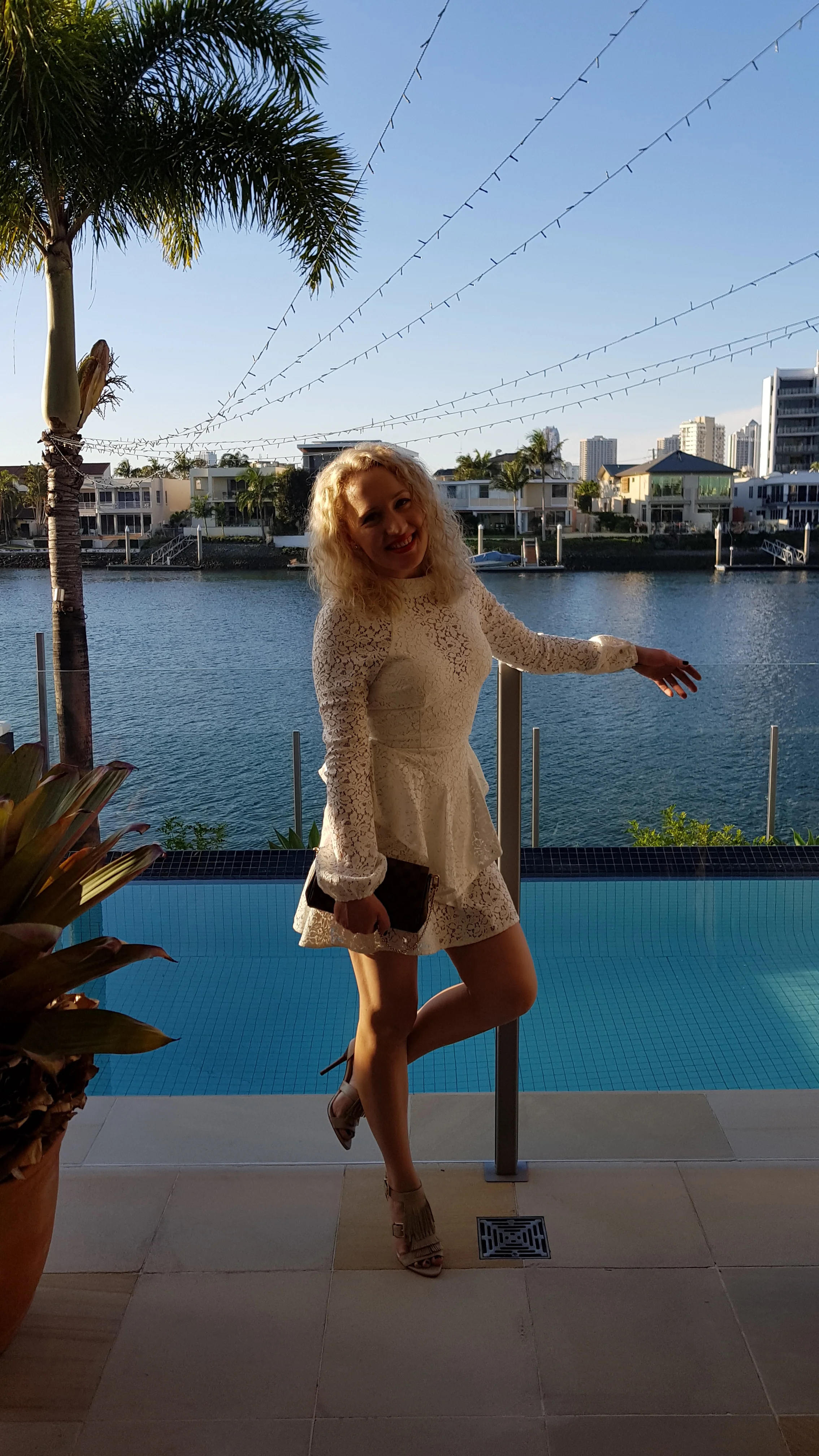 RebeccaVallanceWhiteLaceDress_Noskam.jpg