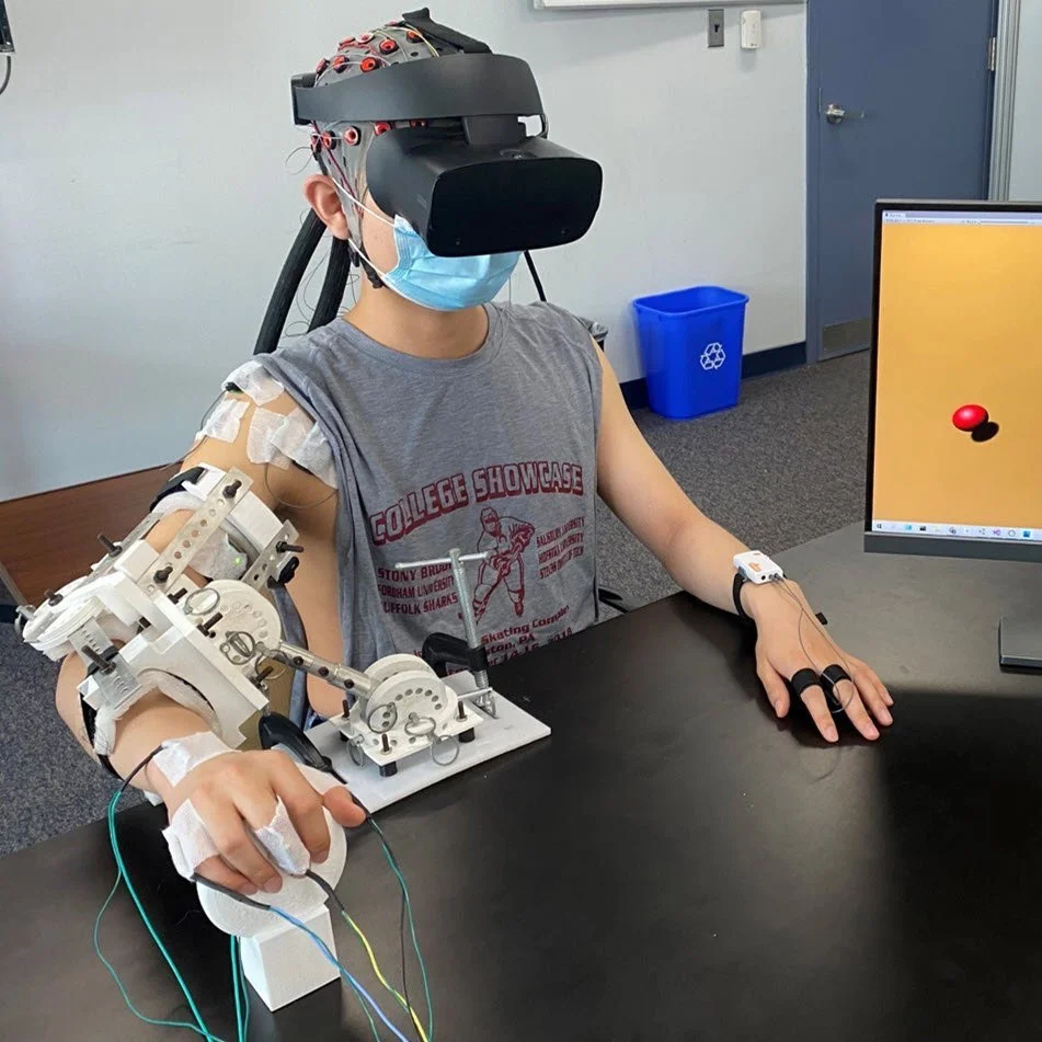 Biomedical Engineering Professor Receives $622,287 NSF CAREER Award to Personalize Virtual Reality Interfaces for Motor Skills Therapy