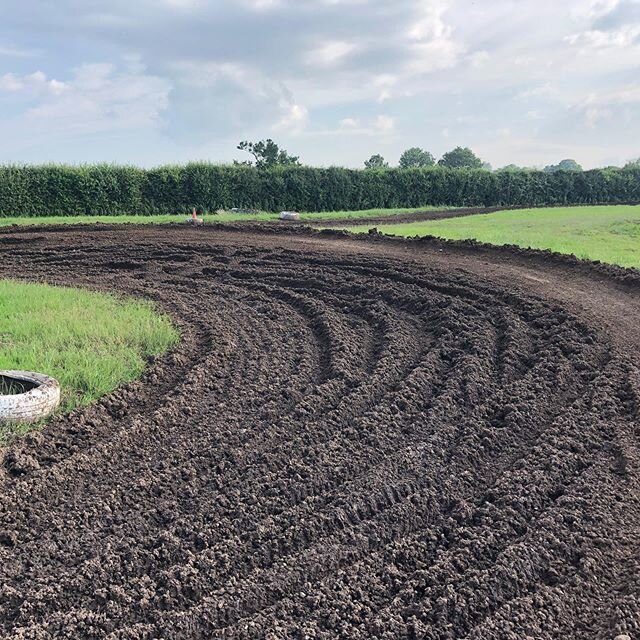 When we tell you to ride it on a wet morning, this is what it looks like by the afternoon 😜

Thanks to today&rsquo;s private hire - great to see you all 🤙

#mx #mxtrack #offroad #ruts #lines #mud #motorcross #practice #track #railingruts #chester #