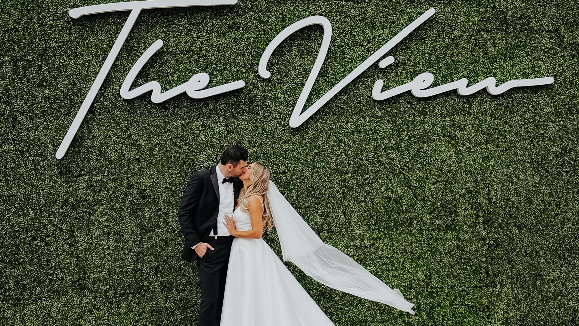 Jessica + Max // Wedding at The View in Cincinnati