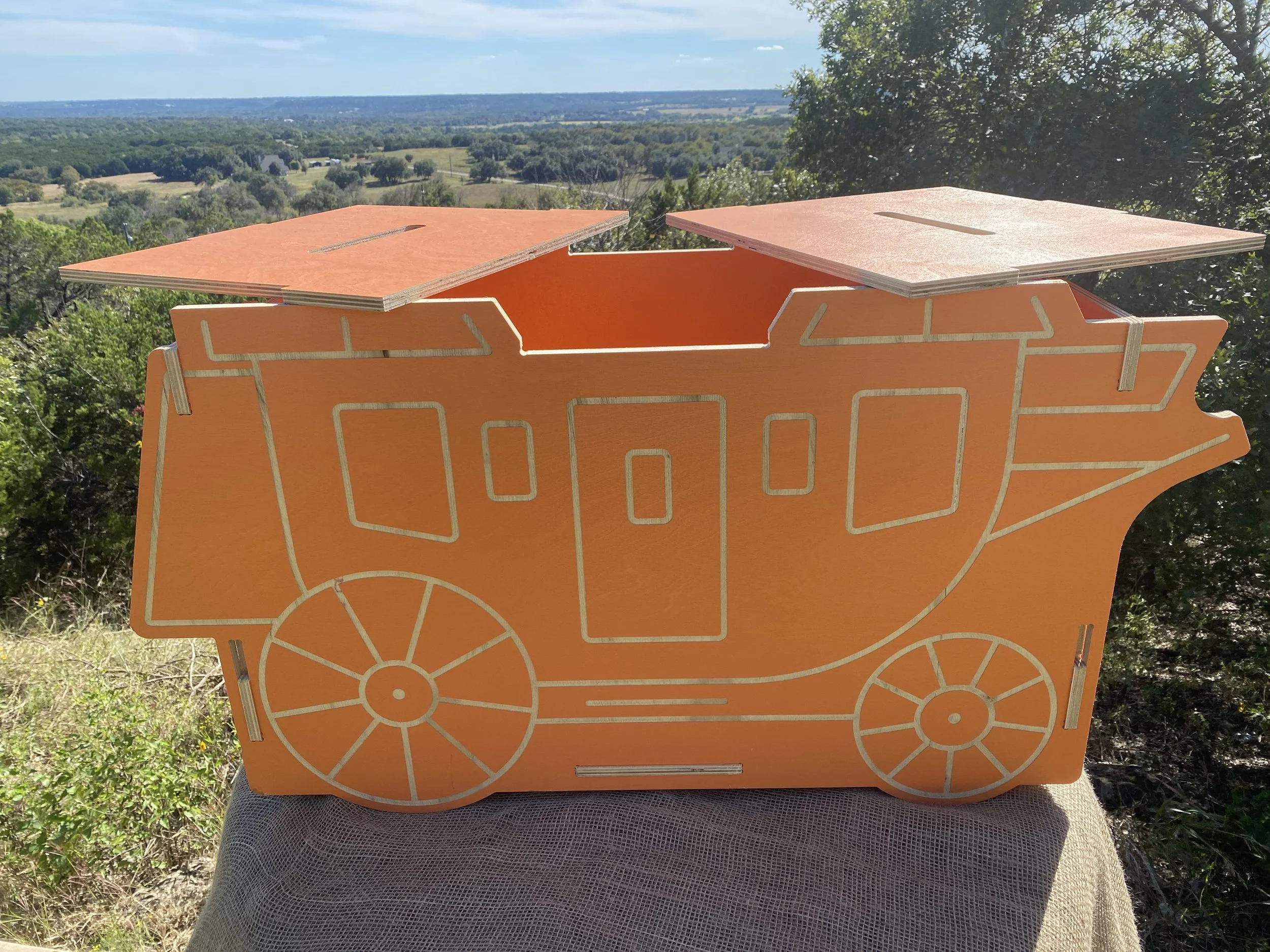  Each toy box features a double, easy-to-lift lid design 