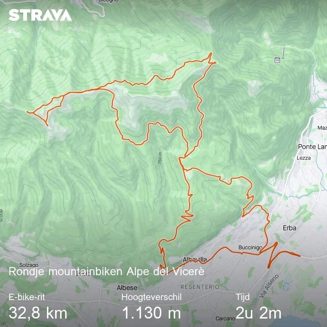 Rondje mountainbiken bij Alpe del Vicer&egrave;. Ondanks een koude stormachtige herfstdag, een prachtige tocht, met leuke hutten op de route.
De natuur rondom het Comomeer blijft spectaculair en veelzijdig!