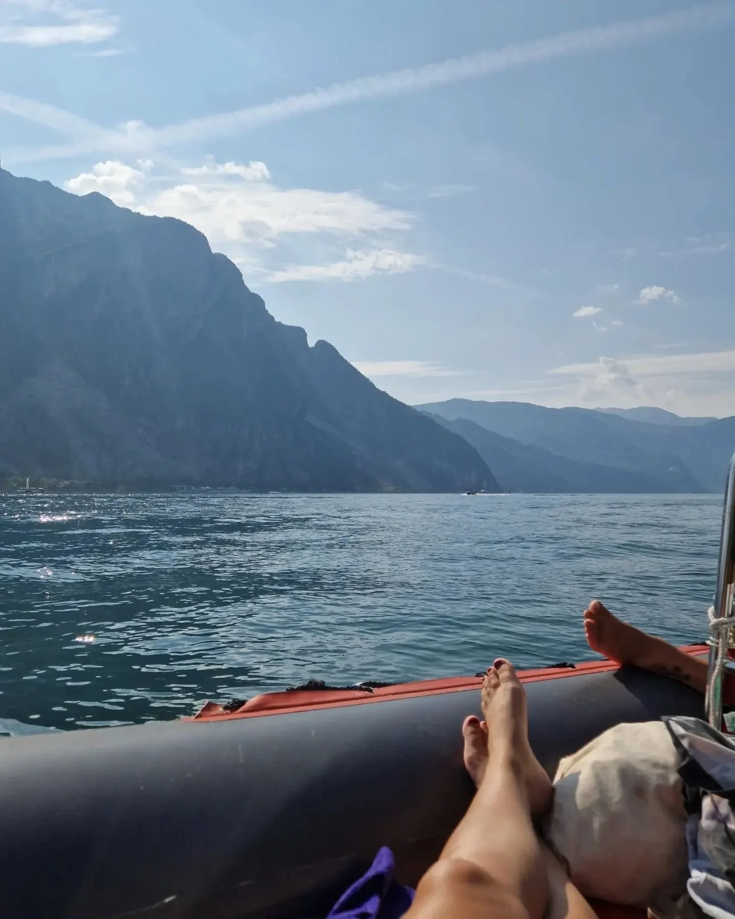 Relaxte zondag, bootje varen!
Jarige collega Lieke extra in het zonnetje vandaag. Hoera! ☀️🌡🚤🎉