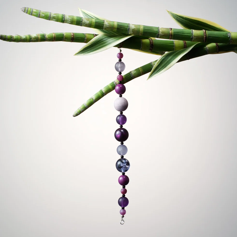 lucite-aubergine-b.jpg