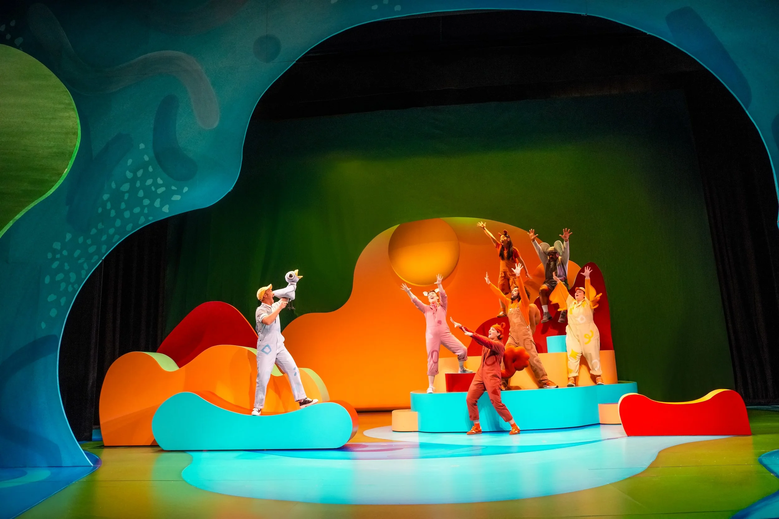 The Pigeon Gets a Big Time Holiday Extravaganza!
